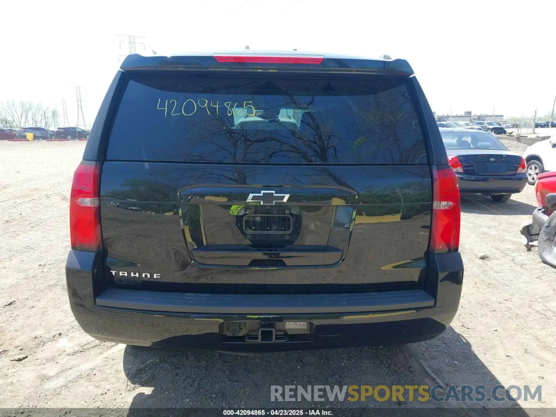 16 Photograph of a damaged car 1GNSKBKC3KR109743 CHEVROLET TAHOE 2019