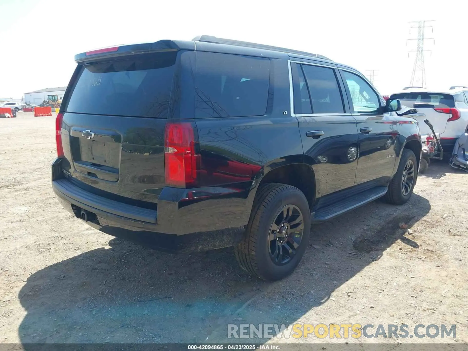 4 Photograph of a damaged car 1GNSKBKC3KR109743 CHEVROLET TAHOE 2019
