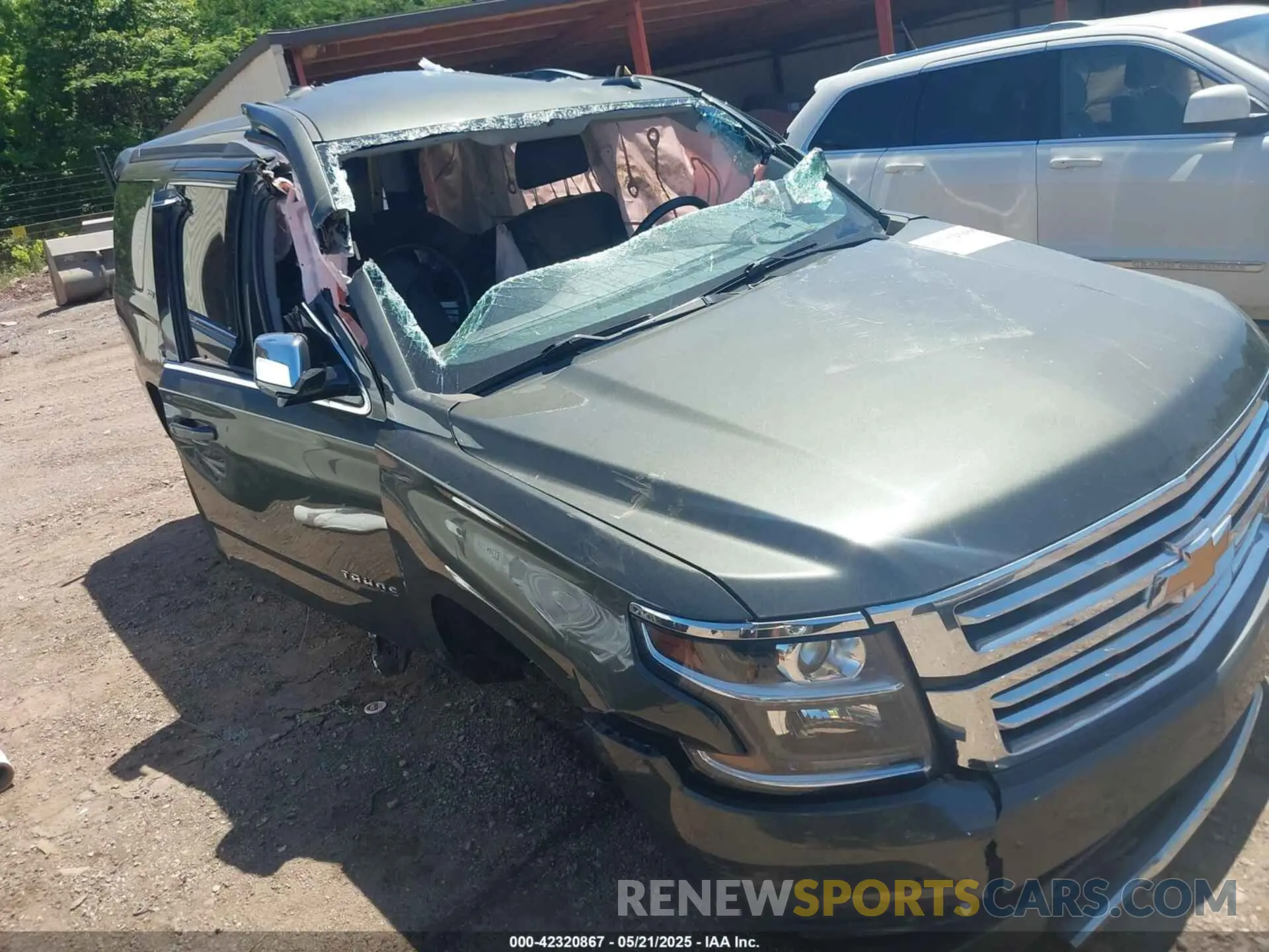 1 Photograph of a damaged car 1GNSKBKC3KR226710 CHEVROLET TAHOE 2019