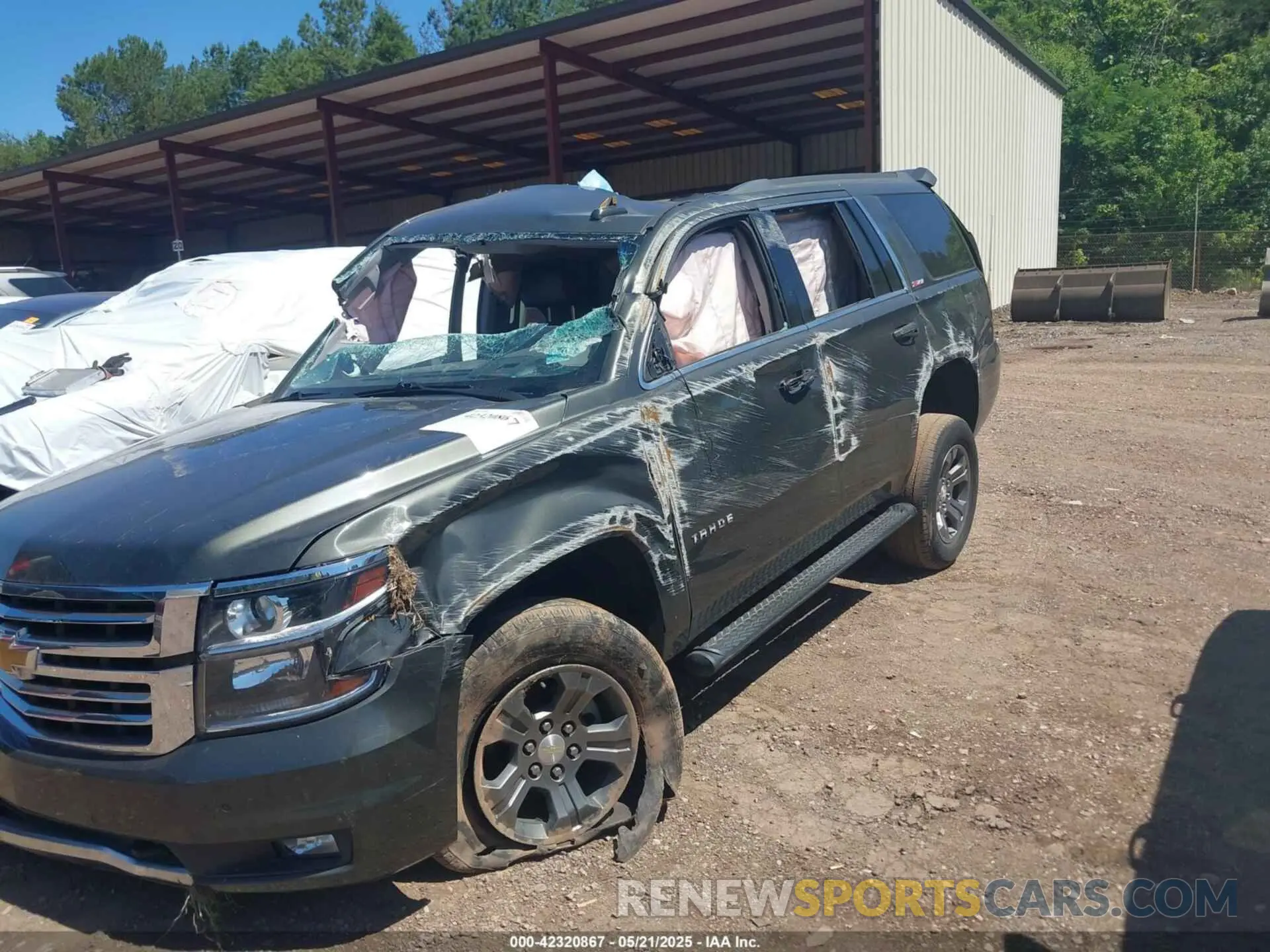 6 Photograph of a damaged car 1GNSKBKC3KR226710 CHEVROLET TAHOE 2019