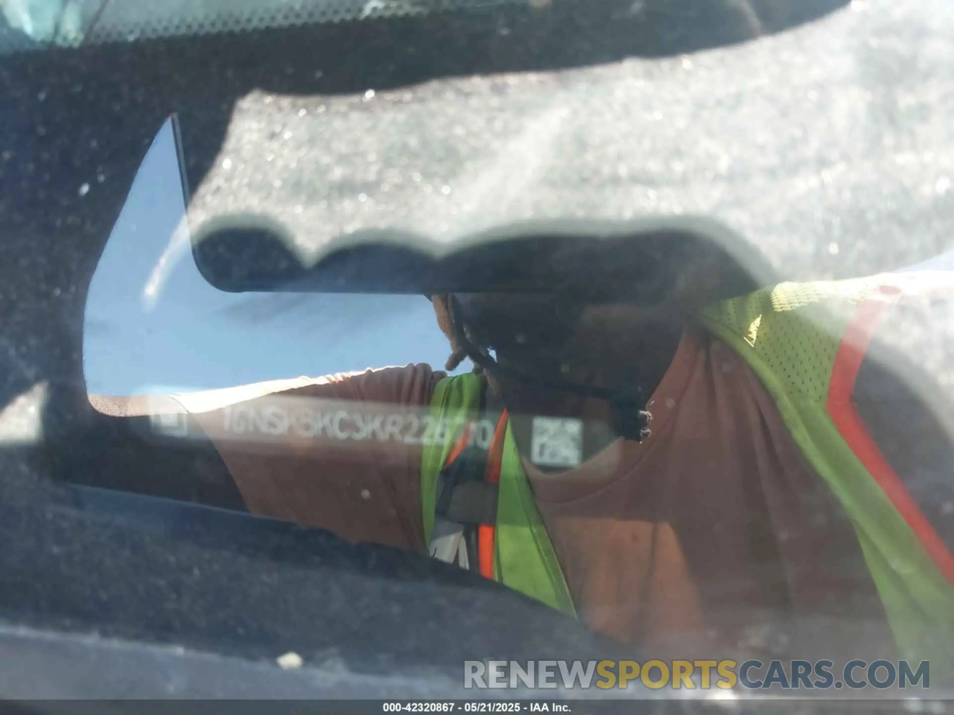 9 Photograph of a damaged car 1GNSKBKC3KR226710 CHEVROLET TAHOE 2019