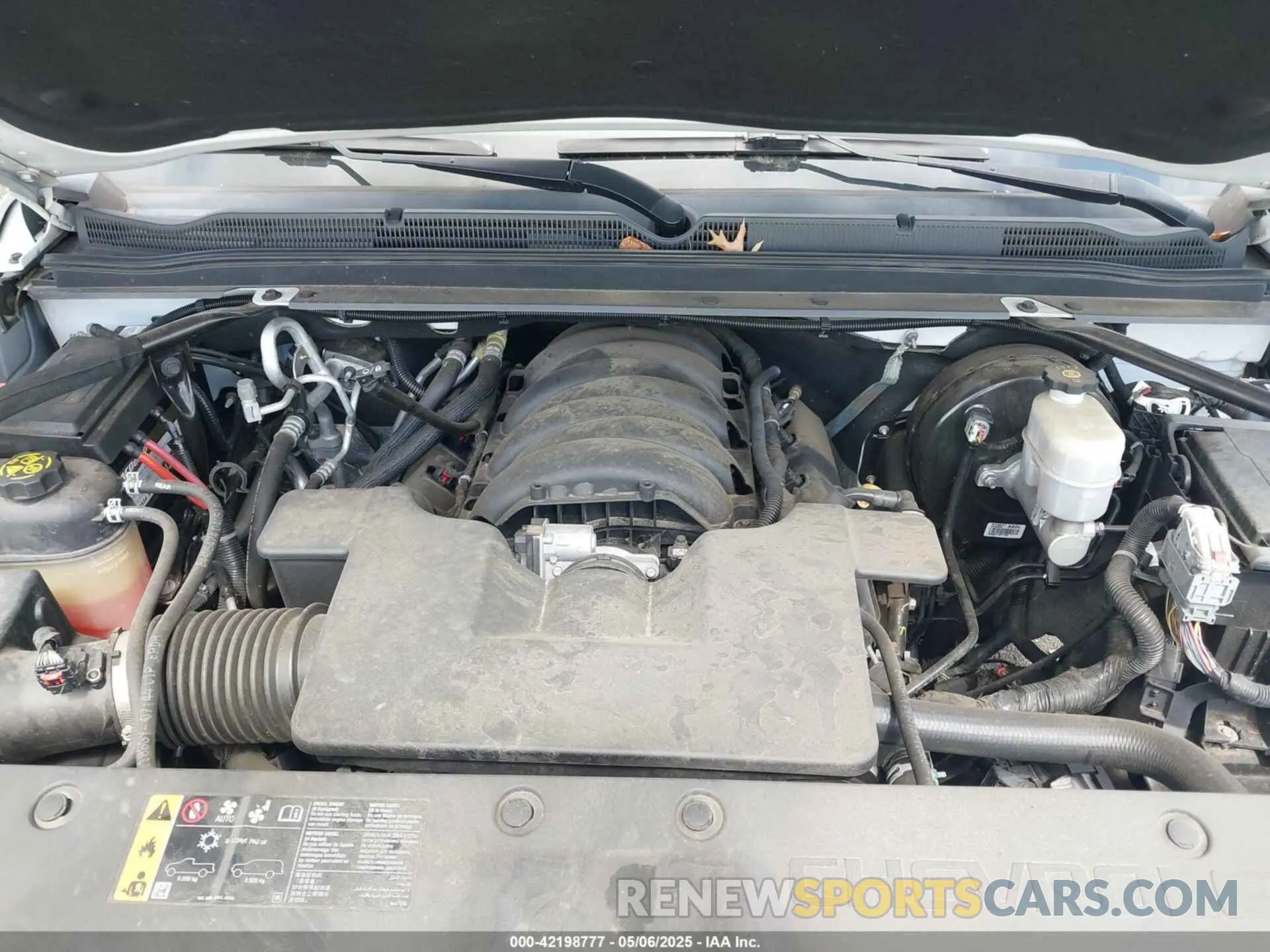 10 Photograph of a damaged car 1GNSKBKC4KR341414 CHEVROLET TAHOE 2019