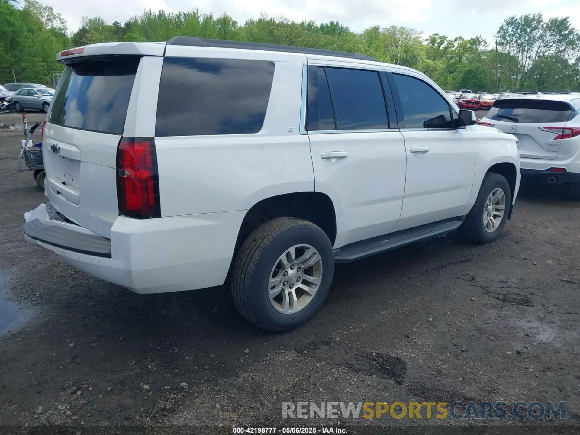 4 Photograph of a damaged car 1GNSKBKC4KR341414 CHEVROLET TAHOE 2019