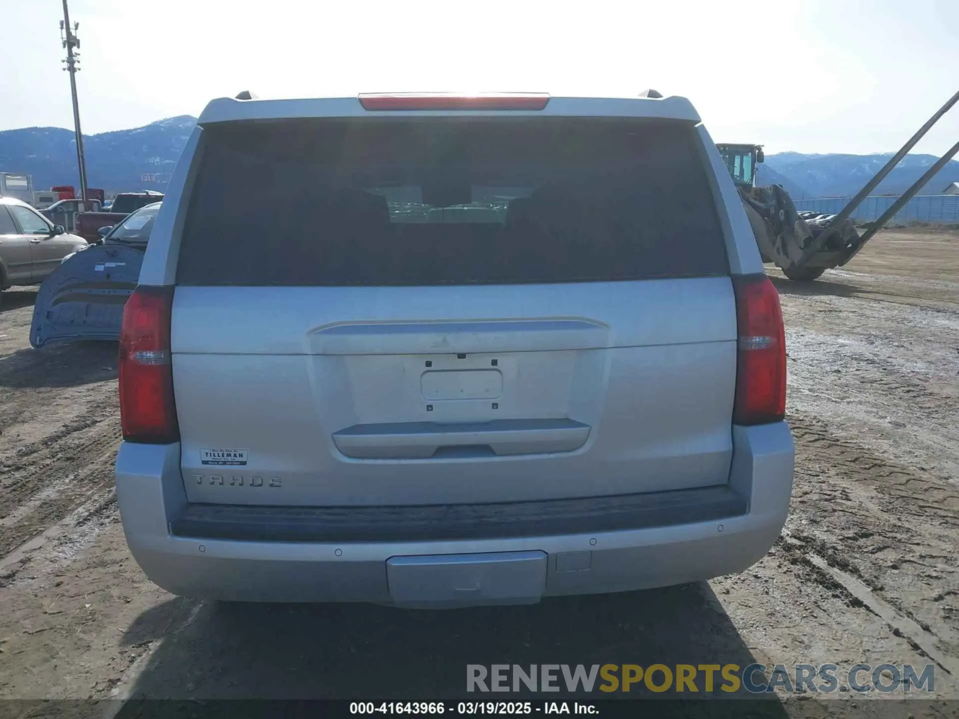 16 Photograph of a damaged car 1GNSKBKC4KR388622 CHEVROLET TAHOE 2019