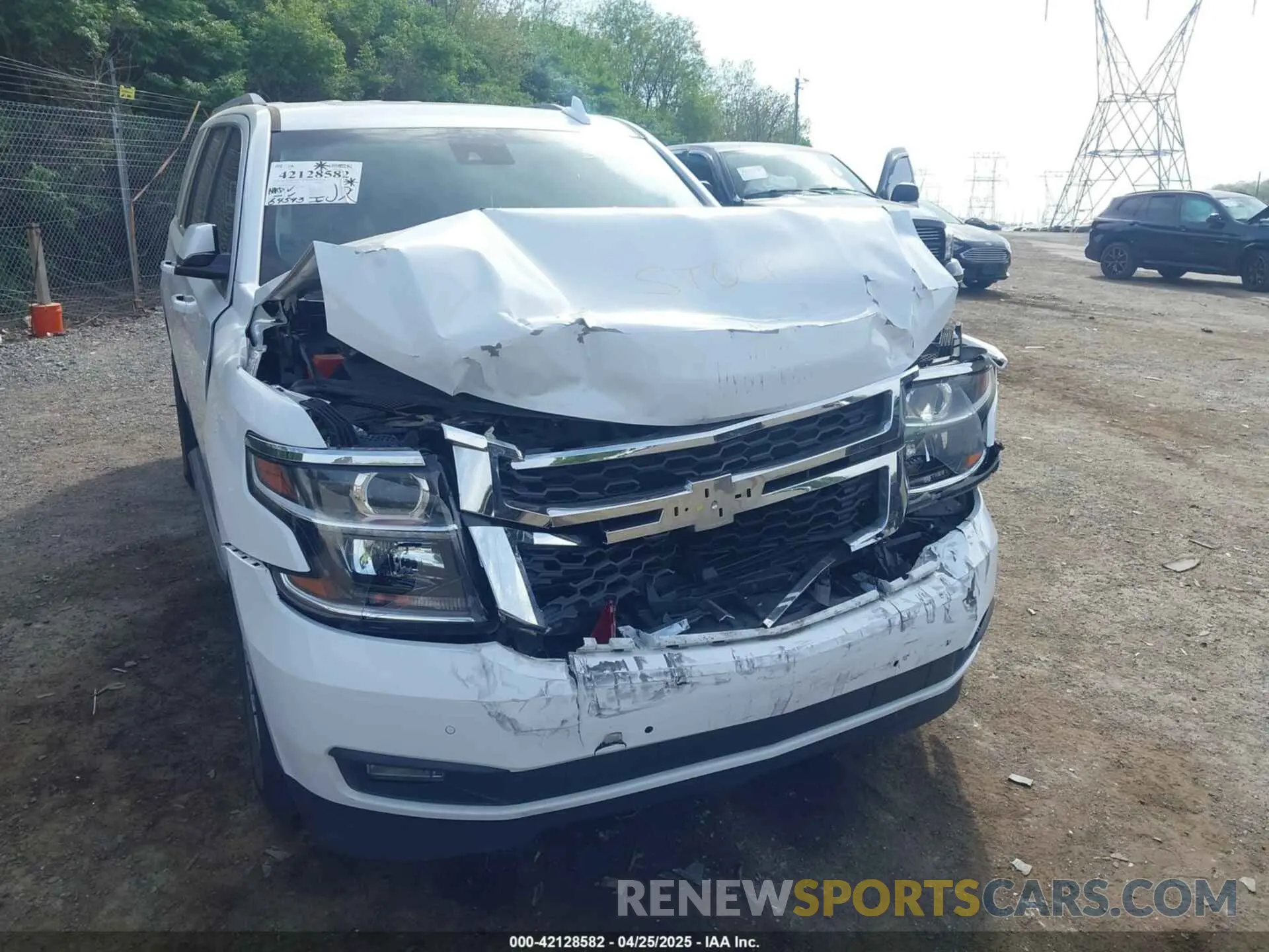 6 Photograph of a damaged car 1GNSKBKC4KR391312 CHEVROLET TAHOE 2019