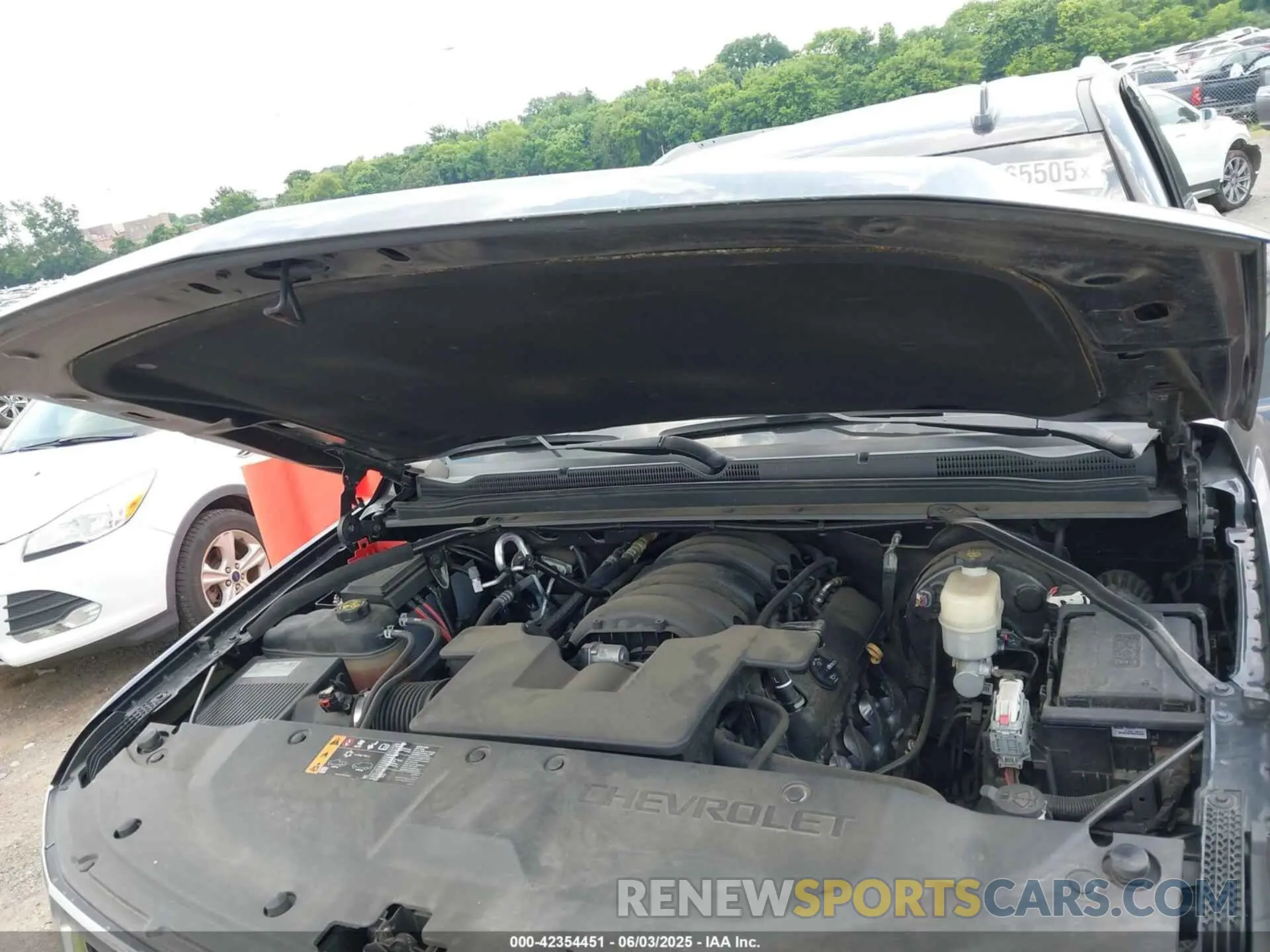 10 Photograph of a damaged car 1GNSKBKC5KR388869 CHEVROLET TAHOE 2019