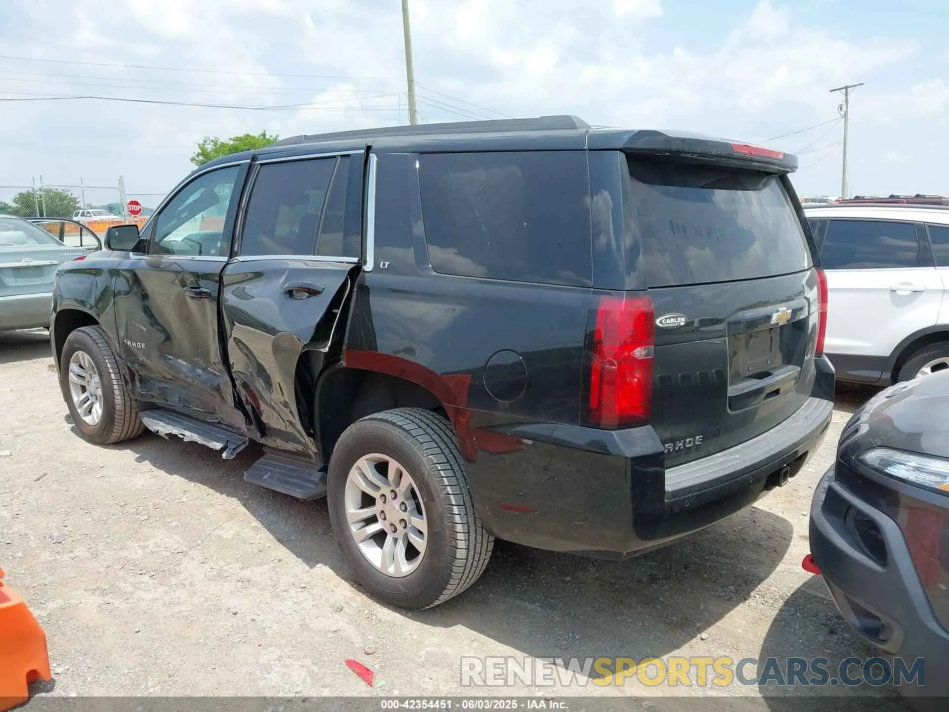 3 Photograph of a damaged car 1GNSKBKC5KR388869 CHEVROLET TAHOE 2019