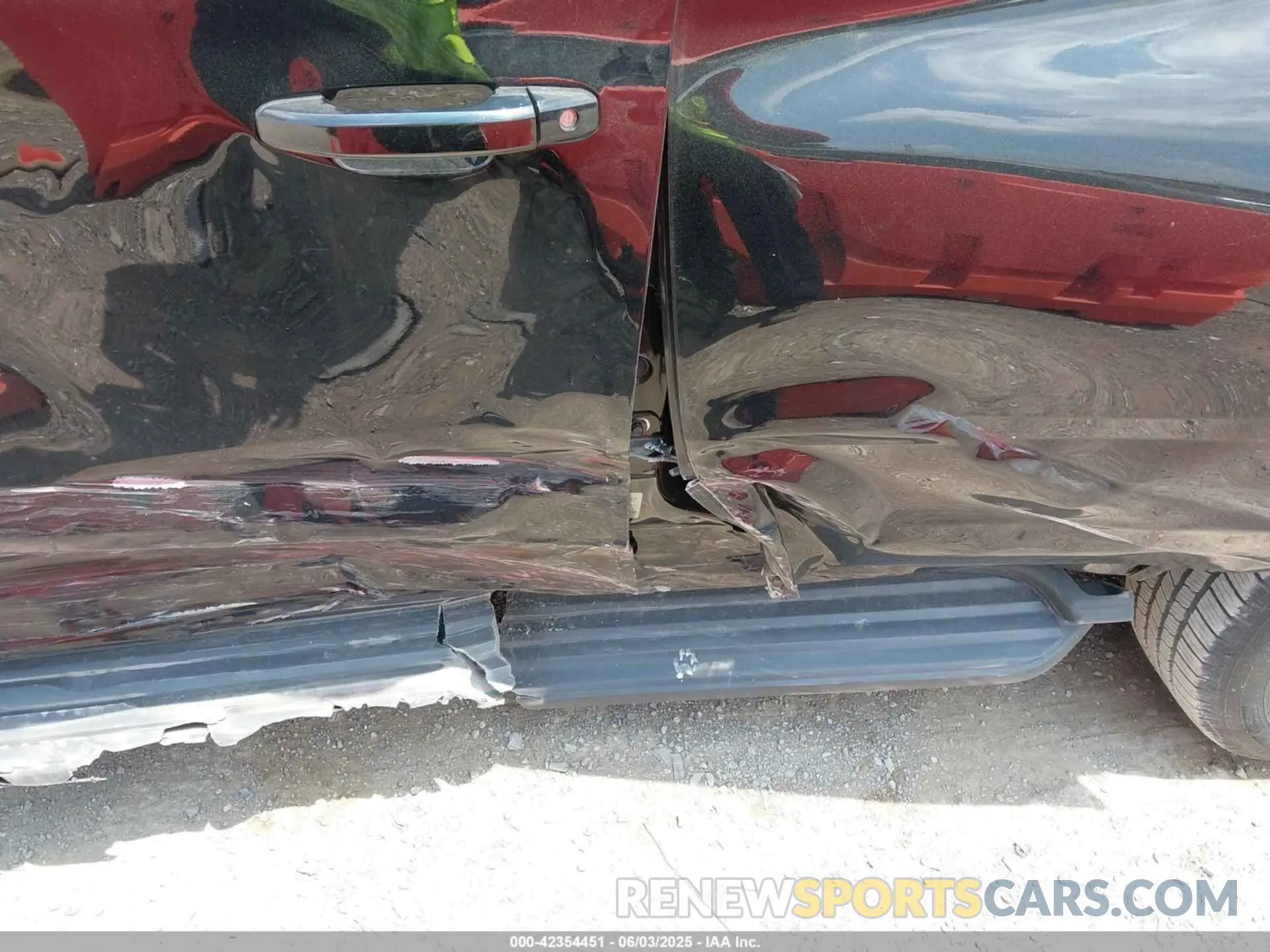 6 Photograph of a damaged car 1GNSKBKC5KR388869 CHEVROLET TAHOE 2019