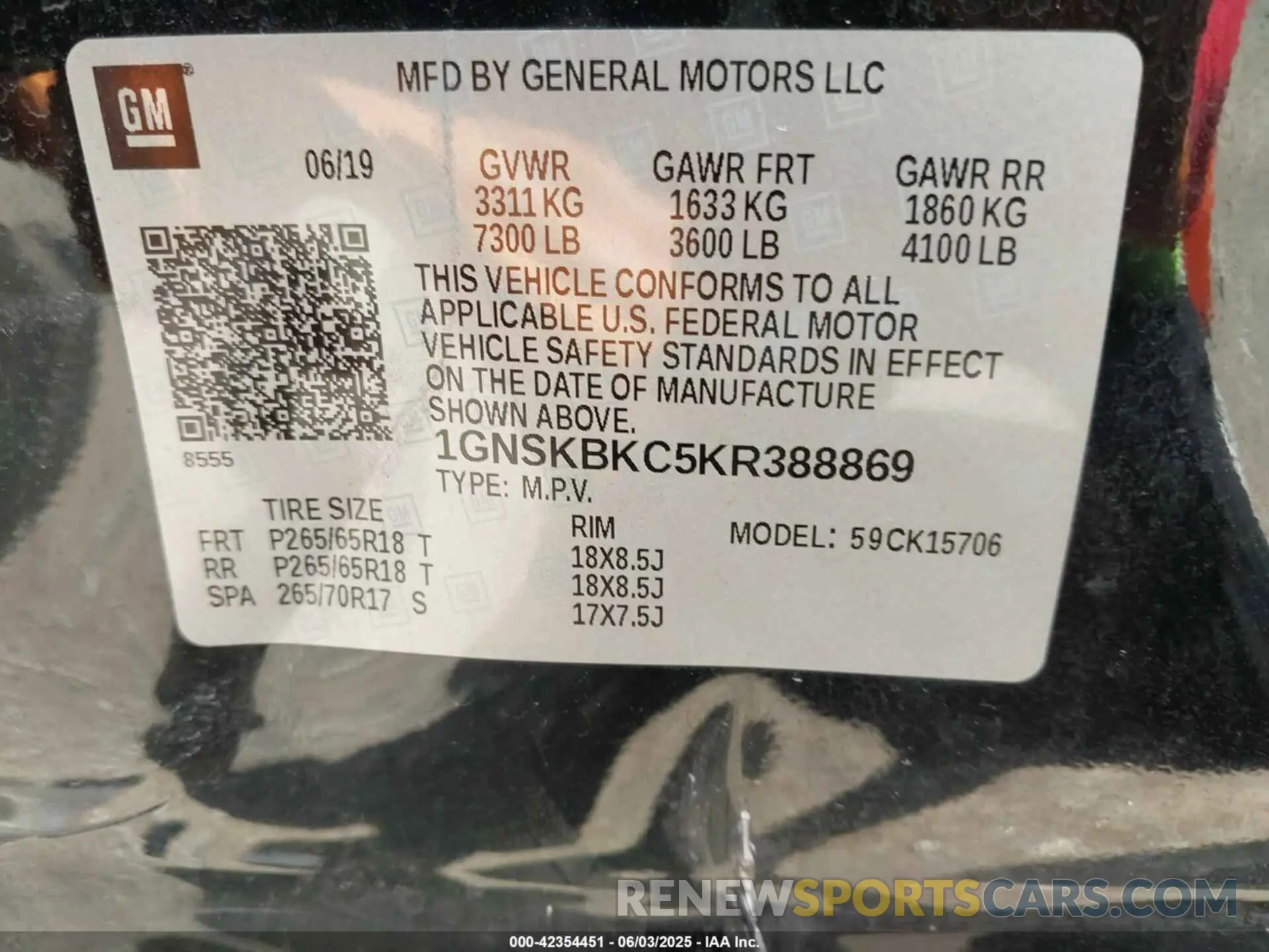 9 Photograph of a damaged car 1GNSKBKC5KR388869 CHEVROLET TAHOE 2019