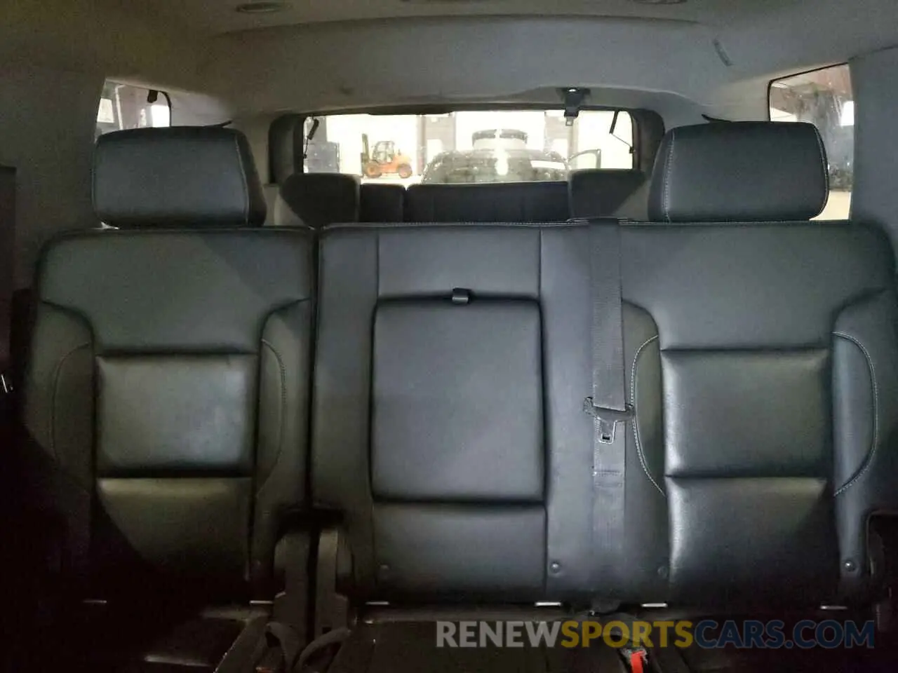 10 Photograph of a damaged car 1GNSKBKC6KR123068 CHEVROLET TAHOE 2019