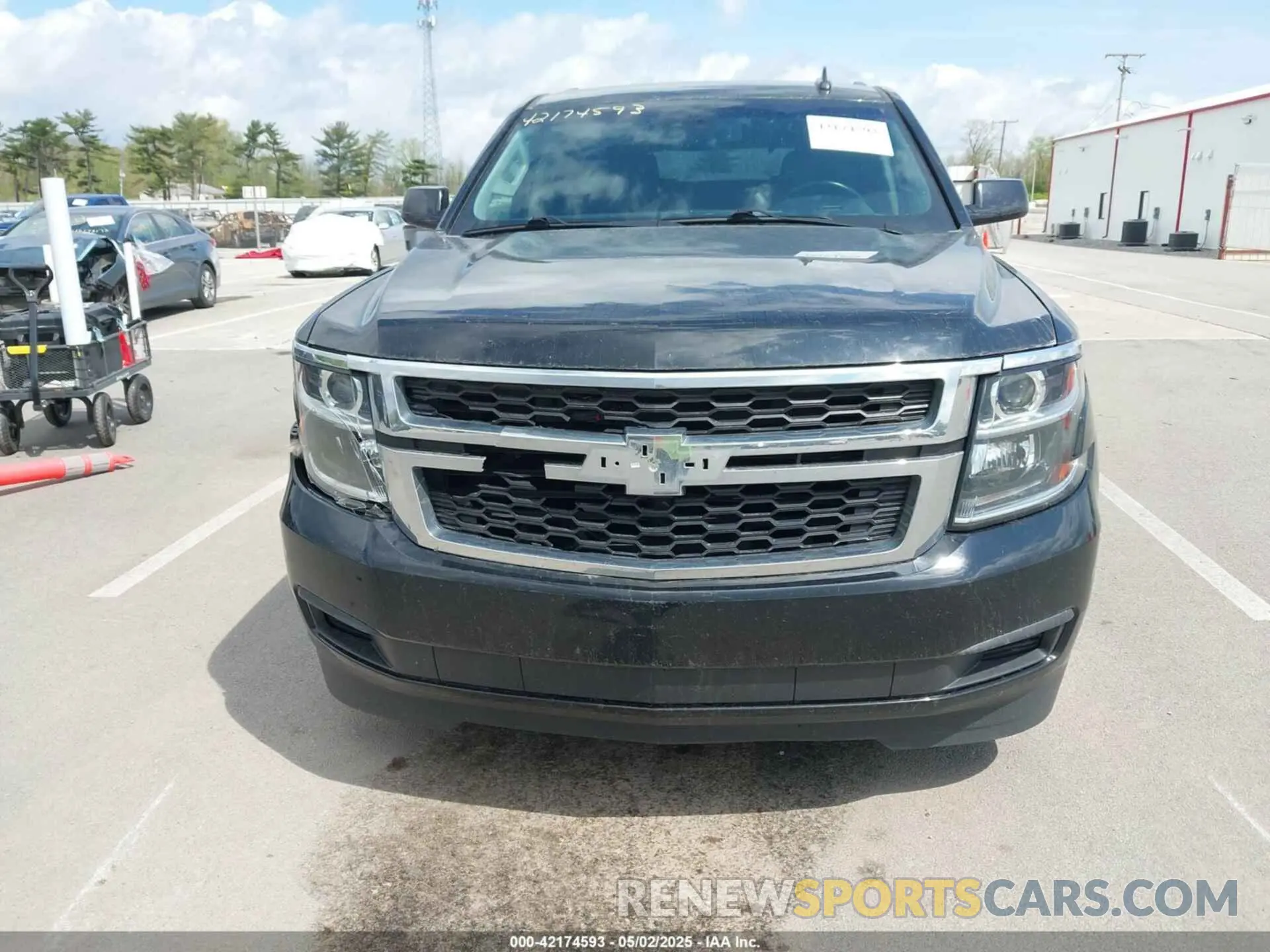 12 Photograph of a damaged car 1GNSKBKC6KR266831 CHEVROLET TAHOE 2019