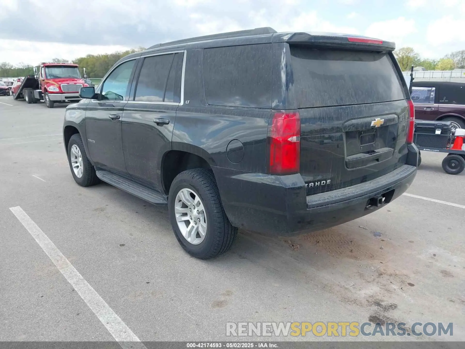 3 Photograph of a damaged car 1GNSKBKC6KR266831 CHEVROLET TAHOE 2019