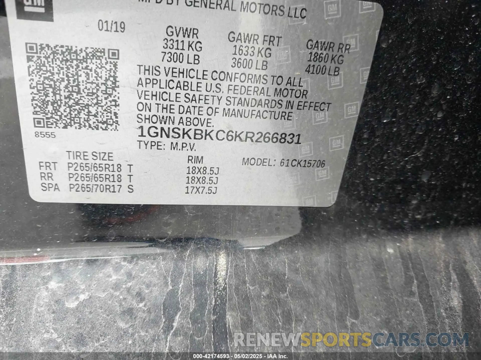 9 Photograph of a damaged car 1GNSKBKC6KR266831 CHEVROLET TAHOE 2019