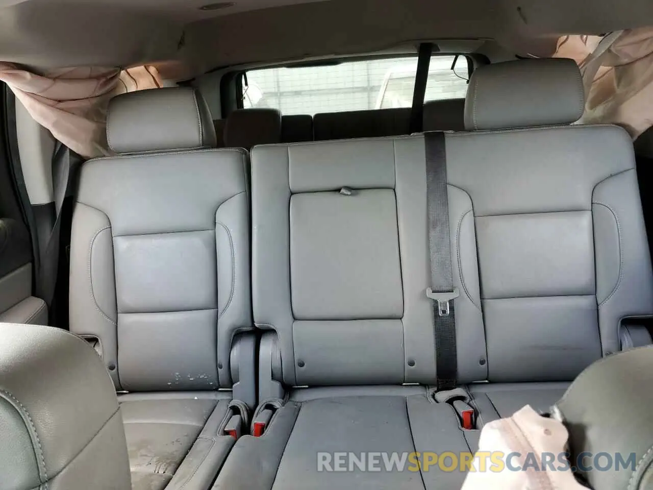 10 Photograph of a damaged car 1GNSKBKC6KR273813 CHEVROLET TAHOE 2019