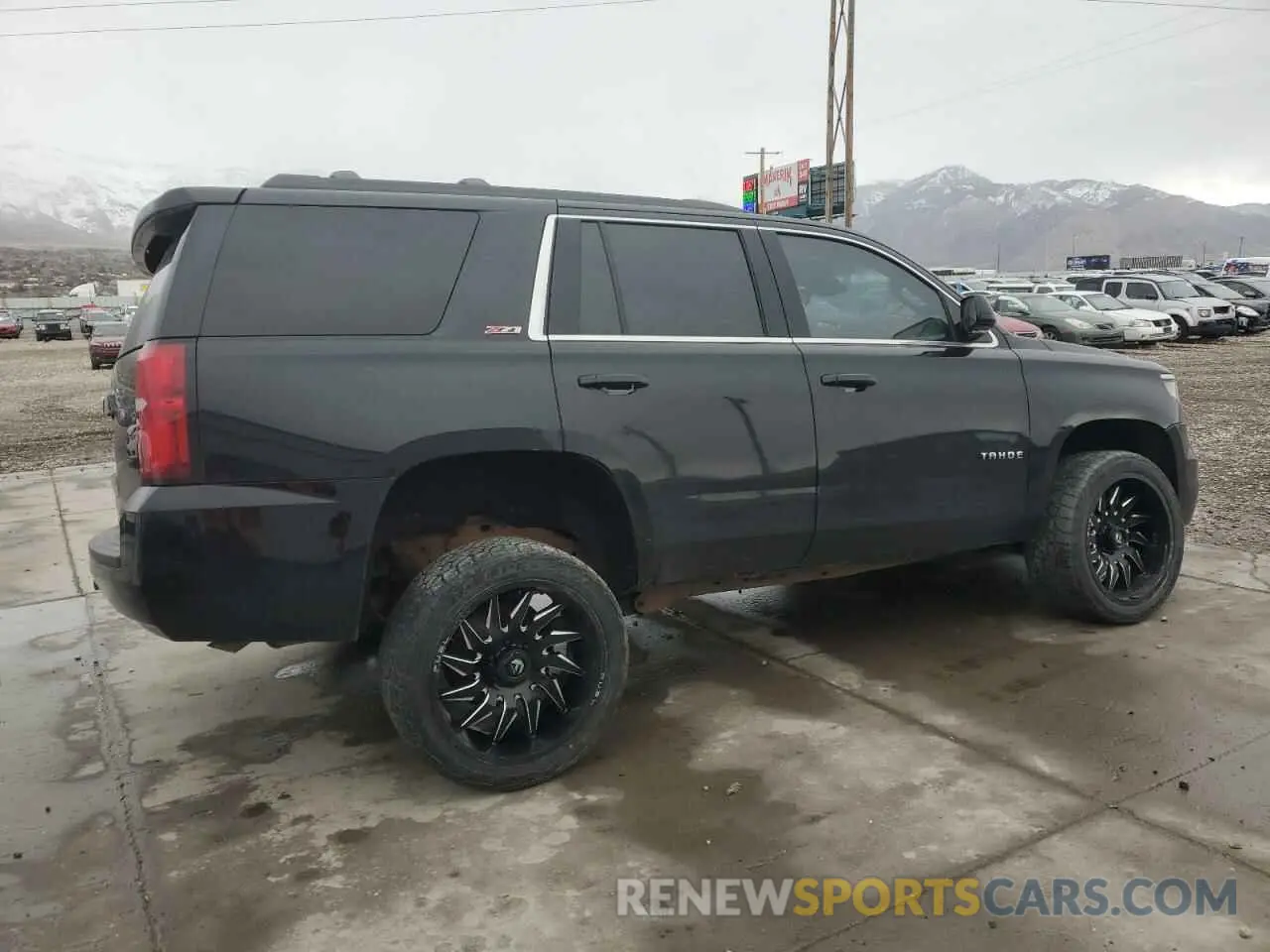 3 Photograph of a damaged car 1GNSKBKC7KR306530 CHEVROLET TAHOE 2019