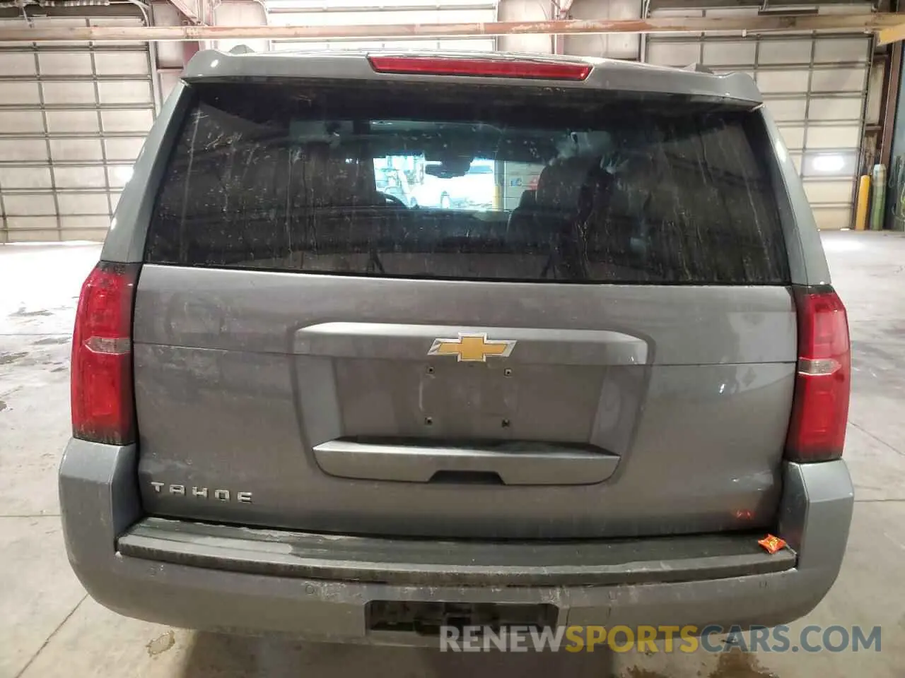 6 Photograph of a damaged car 1GNSKBKC7KR352620 CHEVROLET TAHOE 2019