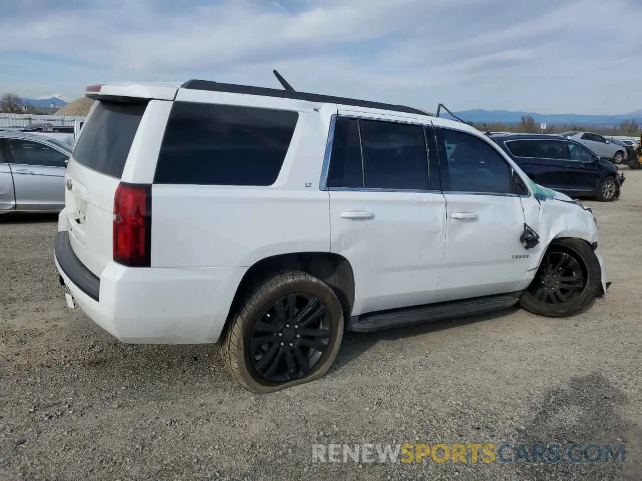 3 Photograph of a damaged car 1GNSKBKC7KR366386 CHEVROLET TAHOE 2019
