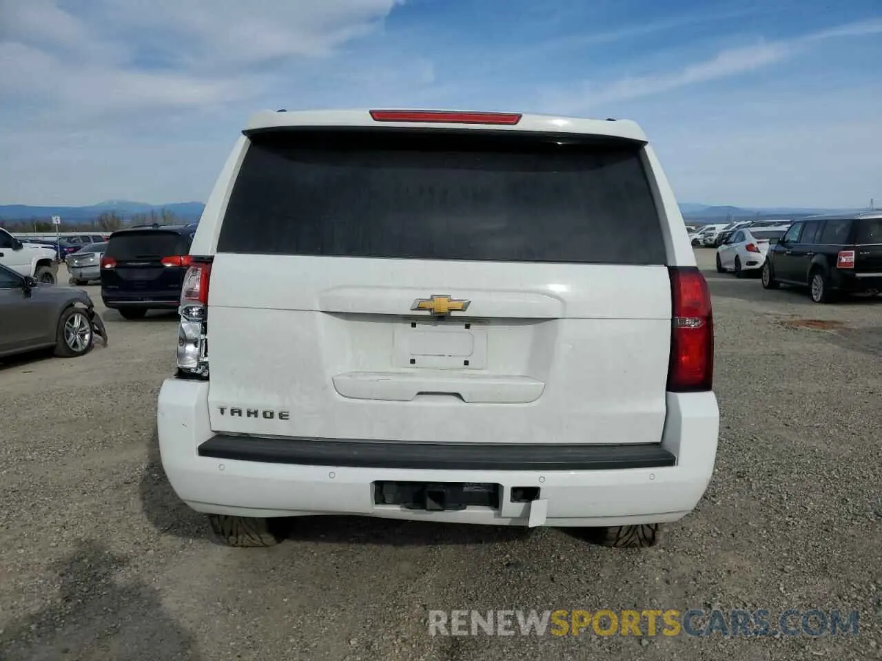 6 Photograph of a damaged car 1GNSKBKC7KR366386 CHEVROLET TAHOE 2019