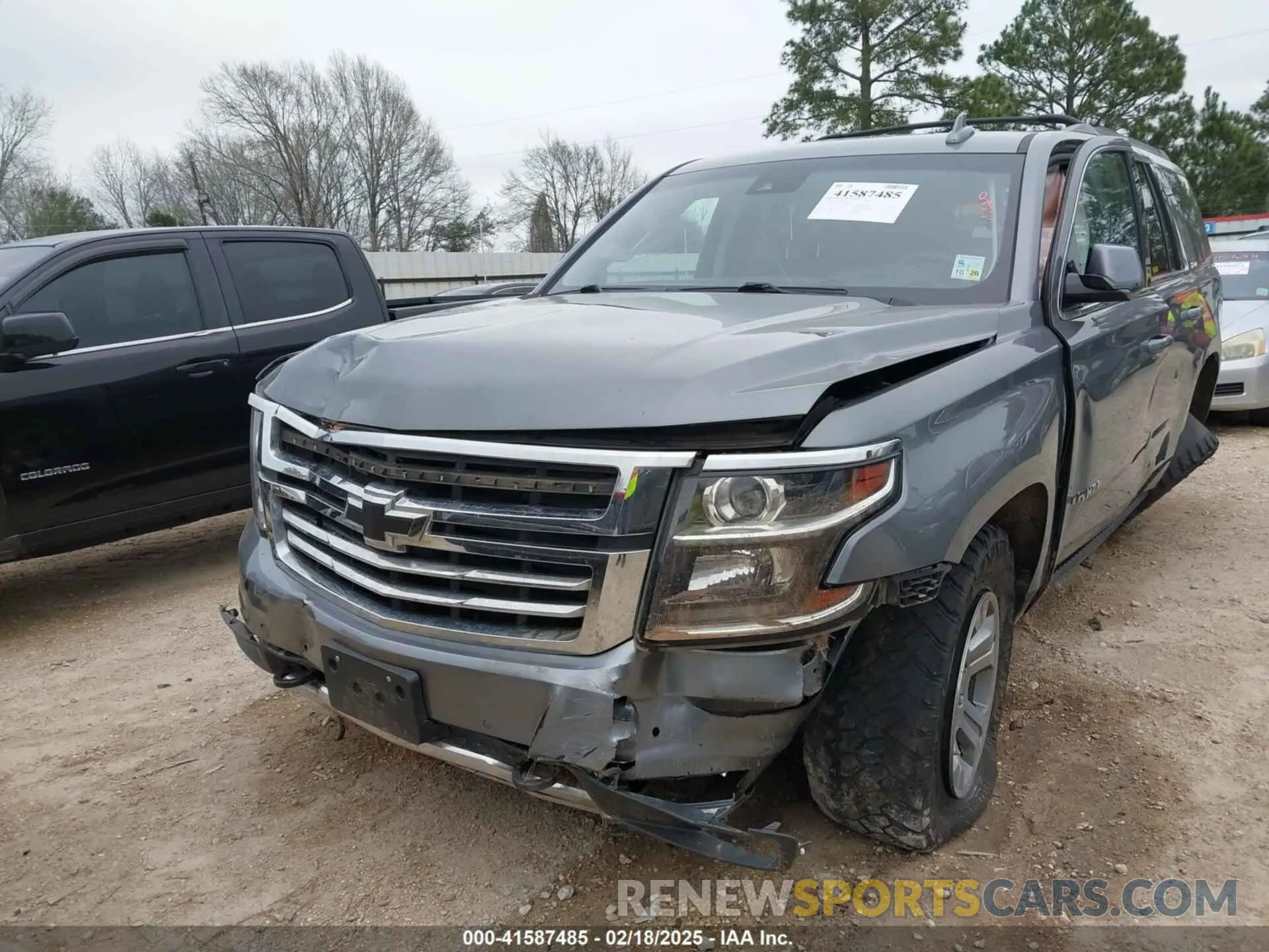 6 Photograph of a damaged car 1GNSKBKC8KR283954 CHEVROLET TAHOE 2019