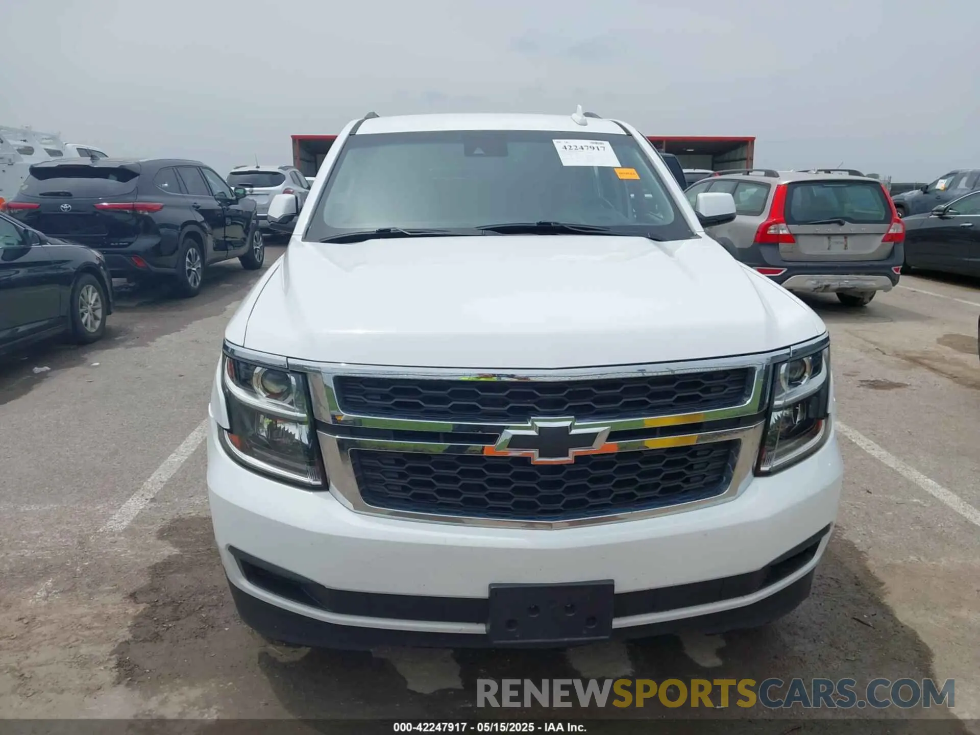 12 Photograph of a damaged car 1GNSKBKC8KR368020 CHEVROLET TAHOE 2019