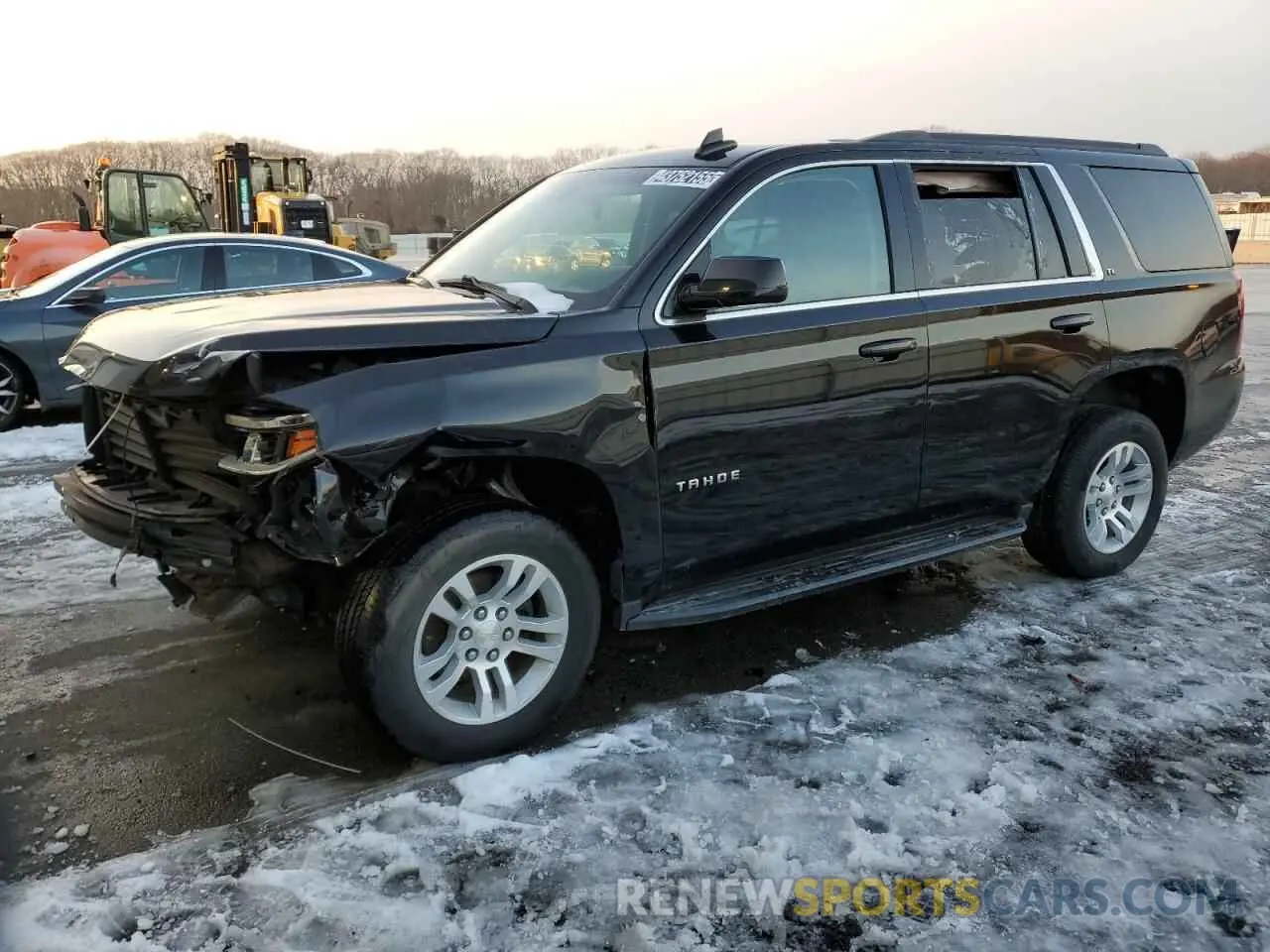 1 Photograph of a damaged car 1GNSKBKC8KR401906 CHEVROLET TAHOE 2019