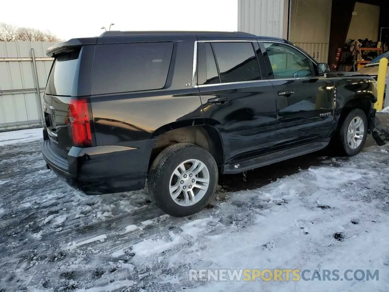 3 Photograph of a damaged car 1GNSKBKC8KR401906 CHEVROLET TAHOE 2019