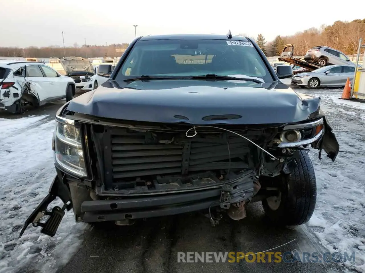5 Photograph of a damaged car 1GNSKBKC8KR401906 CHEVROLET TAHOE 2019