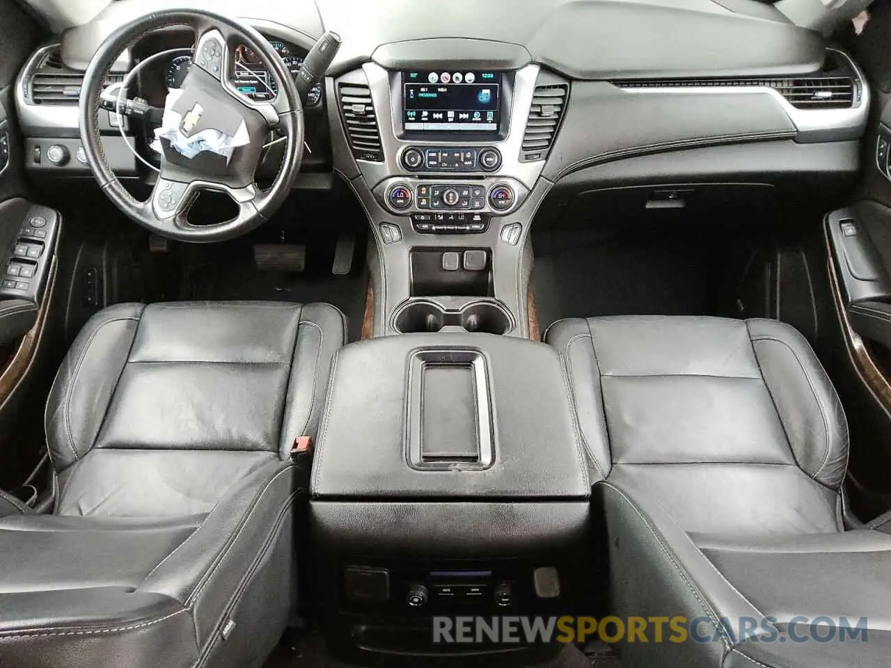 8 Photograph of a damaged car 1GNSKBKC8KR401906 CHEVROLET TAHOE 2019