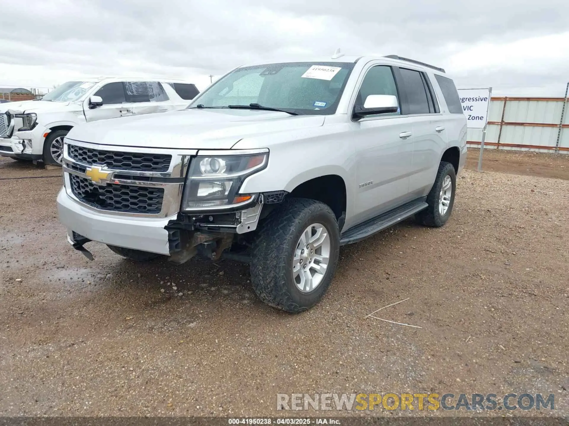 2 Photograph of a damaged car 1GNSKBKC9KR158798 CHEVROLET TAHOE 2019
