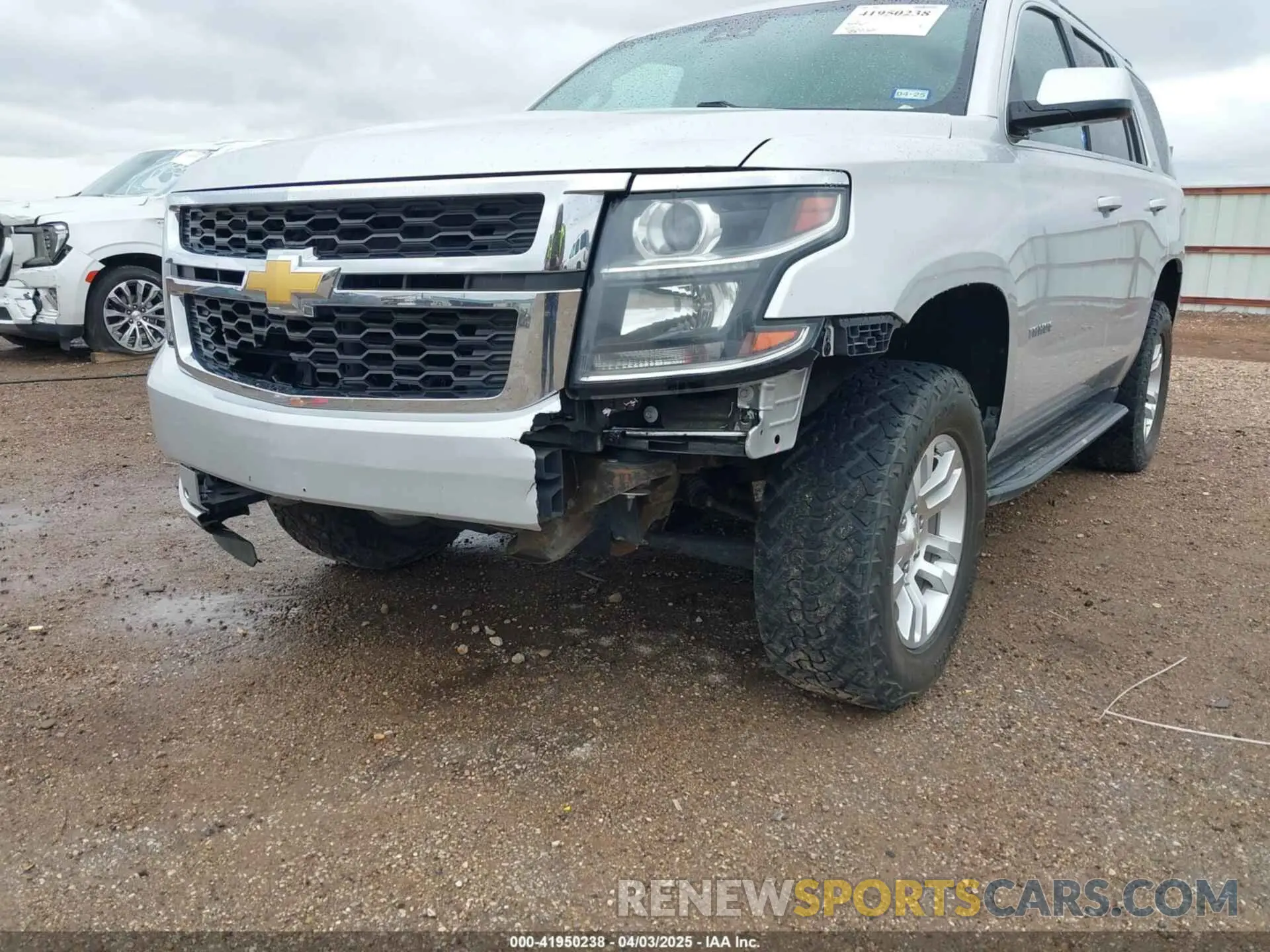 6 Photograph of a damaged car 1GNSKBKC9KR158798 CHEVROLET TAHOE 2019