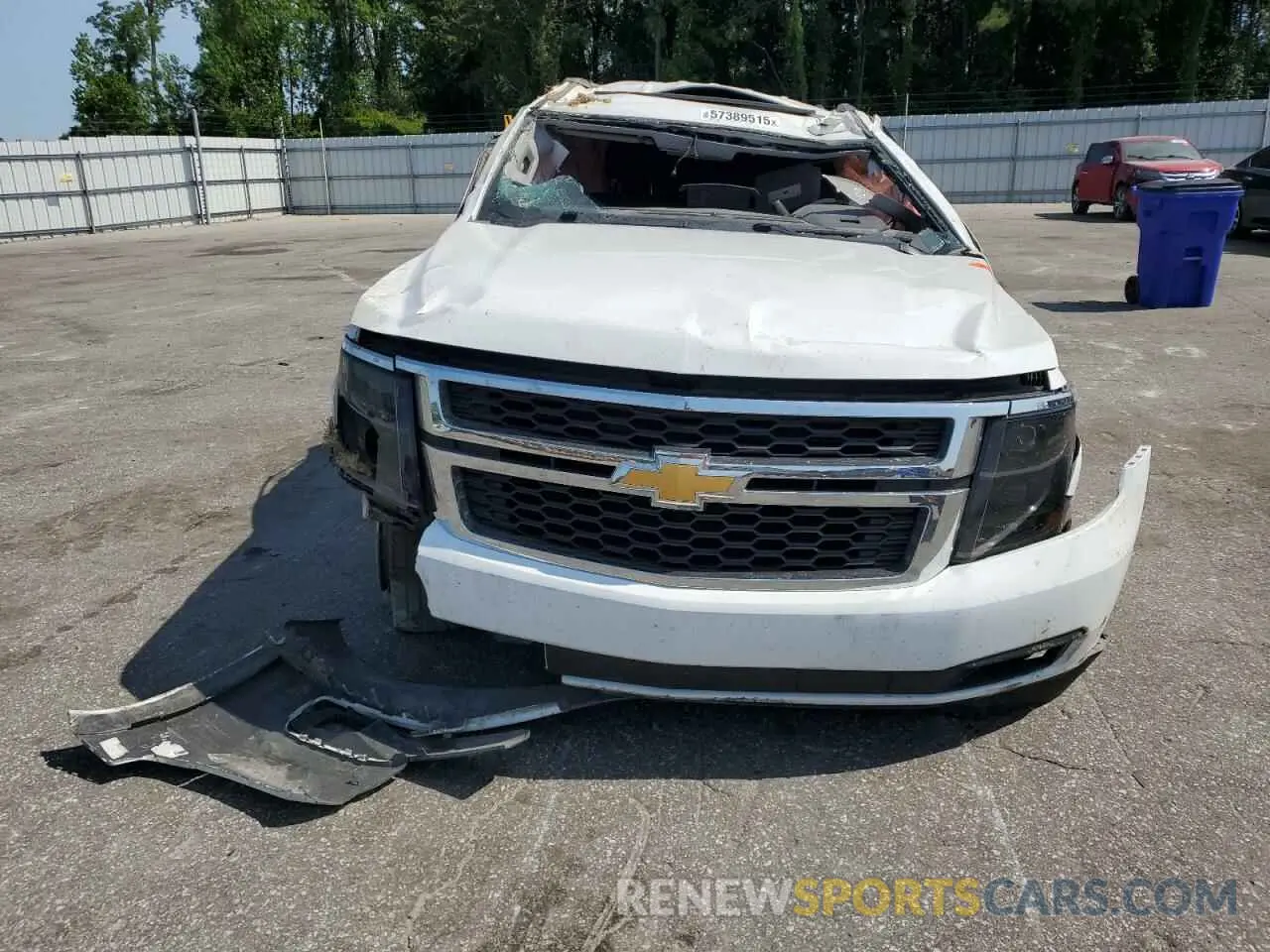 5 Photograph of a damaged car 1GNSKBKCXKR284815 CHEVROLET TAHOE 2019