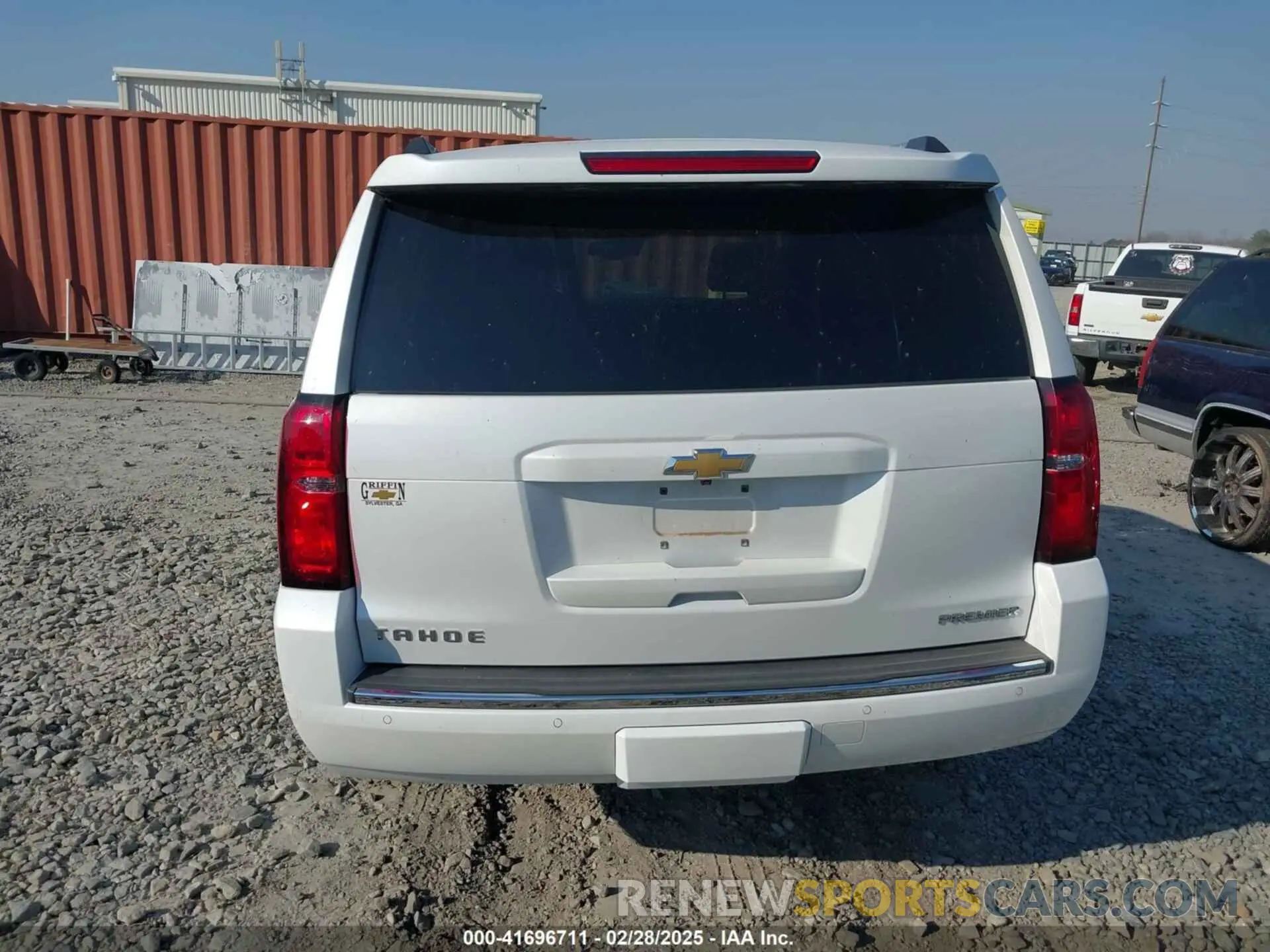 16 Photograph of a damaged car 1GNSKCKC0KR315527 CHEVROLET TAHOE 2019