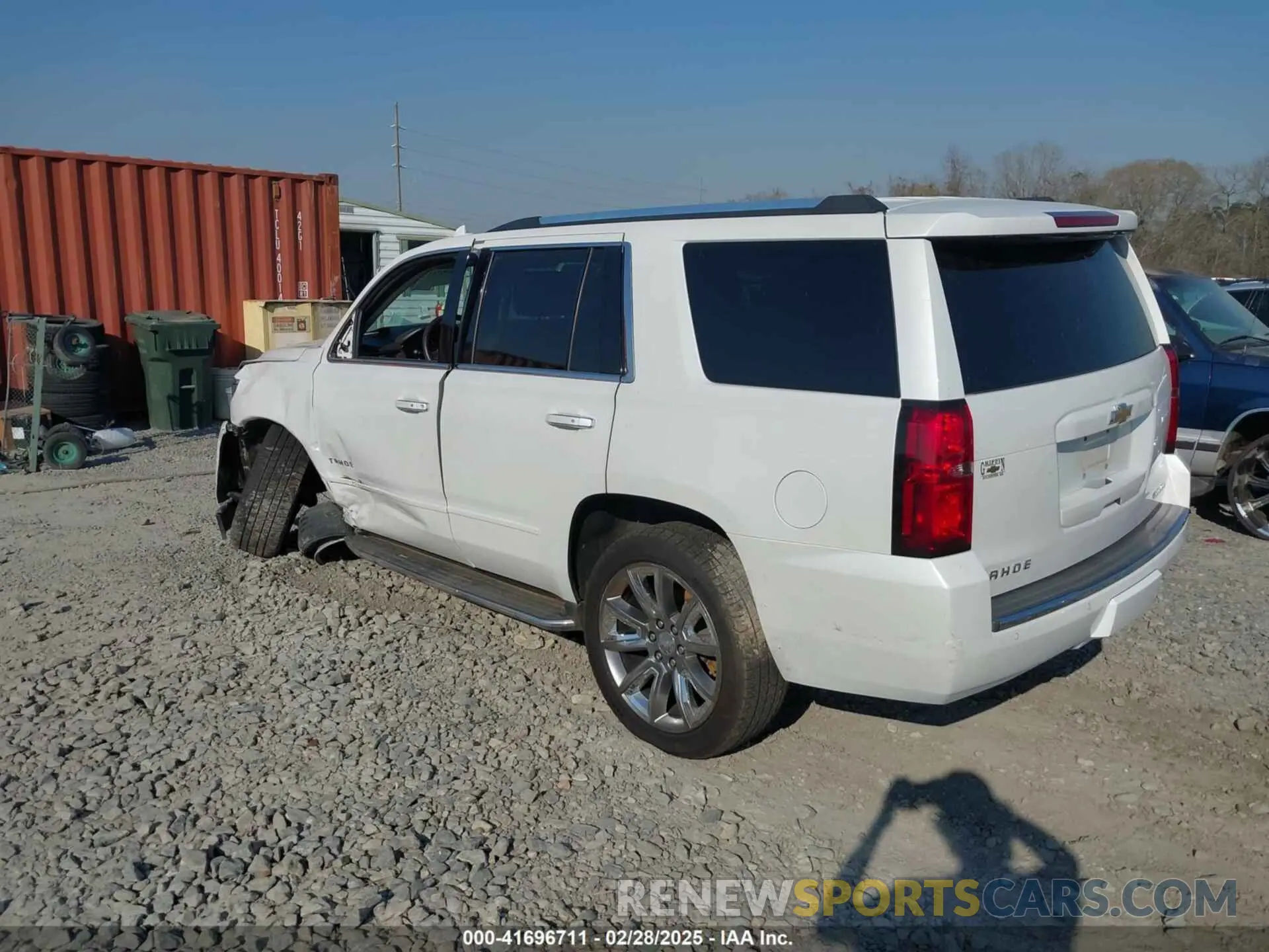 3 Photograph of a damaged car 1GNSKCKC0KR315527 CHEVROLET TAHOE 2019