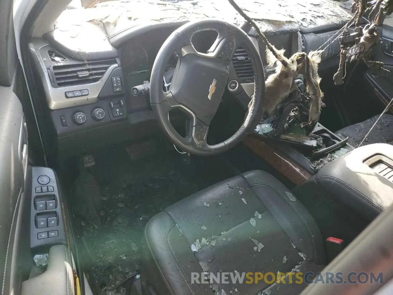 8 Photograph of a damaged car 1GNSKCKC5KR101973 CHEVROLET TAHOE 2019
