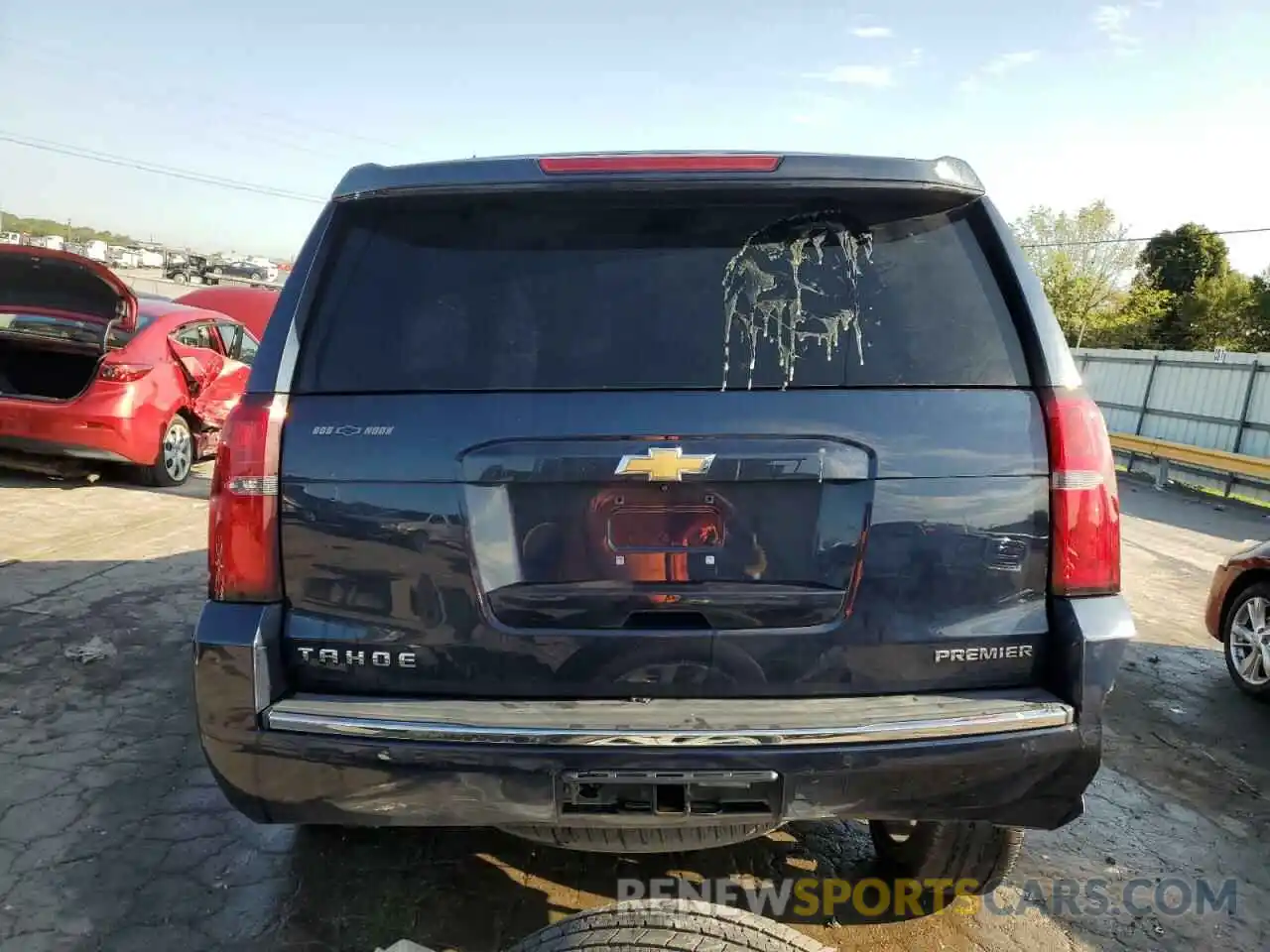 6 Photograph of a damaged car 1GNSKCKC6KR253244 CHEVROLET TAHOE 2019