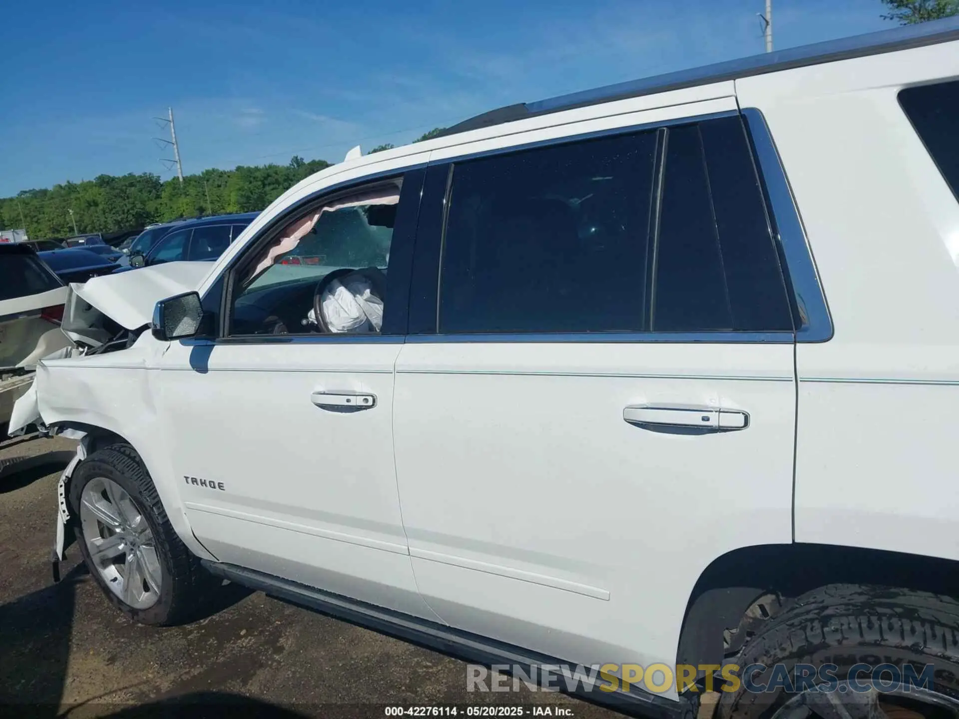 14 Photograph of a damaged car 1GNSKCKC8KR162282 CHEVROLET TAHOE 2019
