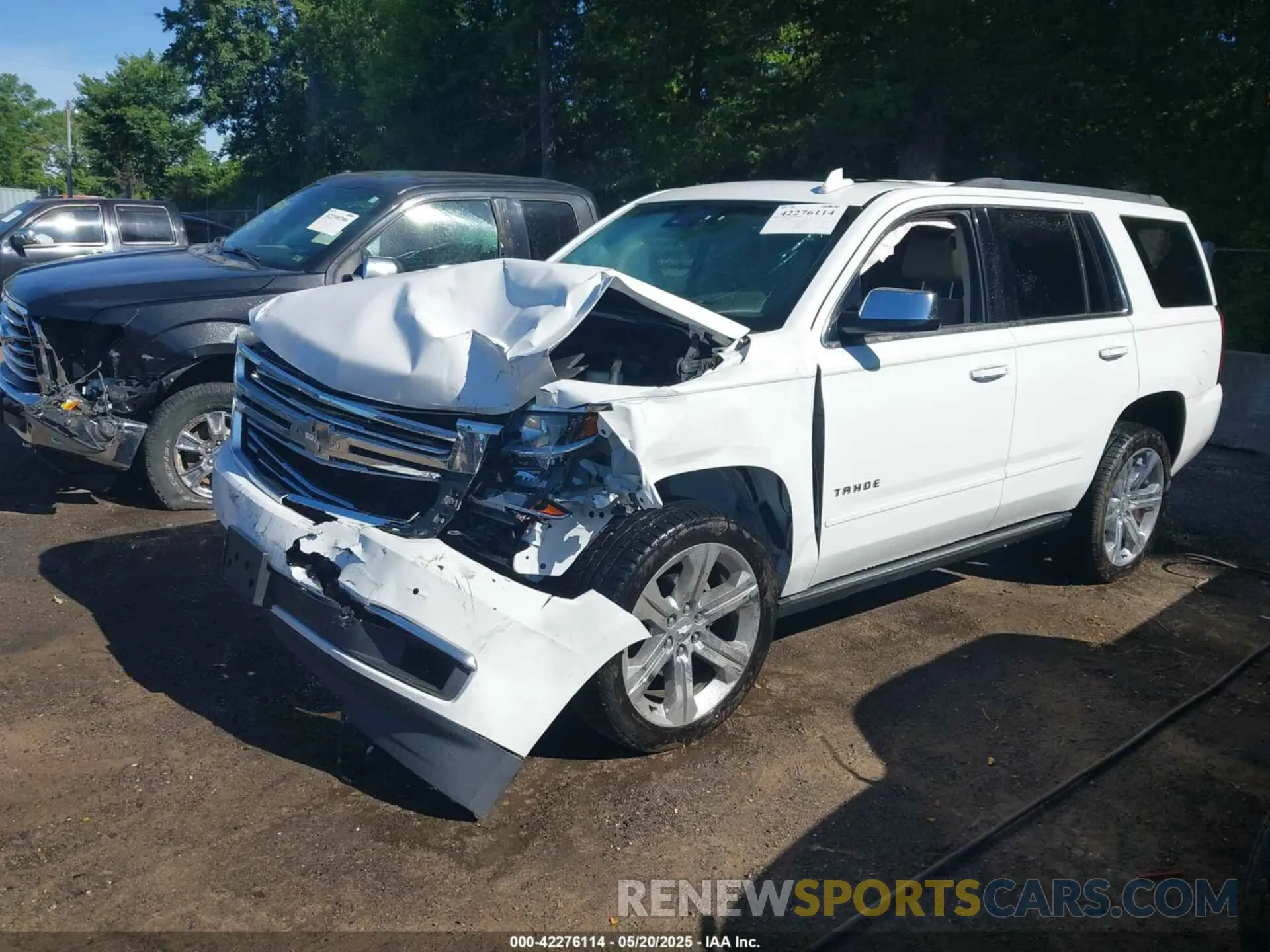 2 Photograph of a damaged car 1GNSKCKC8KR162282 CHEVROLET TAHOE 2019
