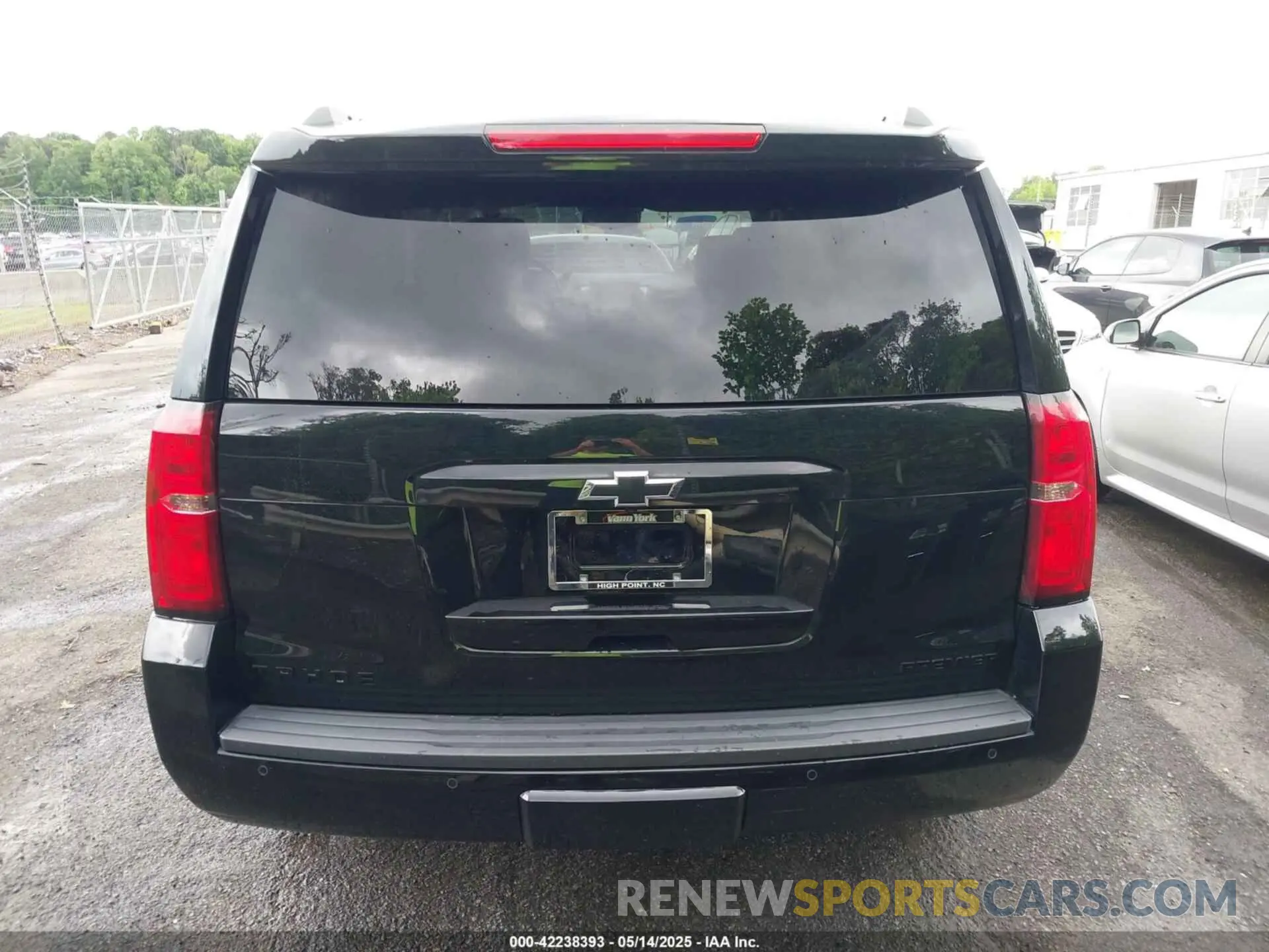 16 Photograph of a damaged car 1GNSKCKJ8KR152141 CHEVROLET TAHOE 2019