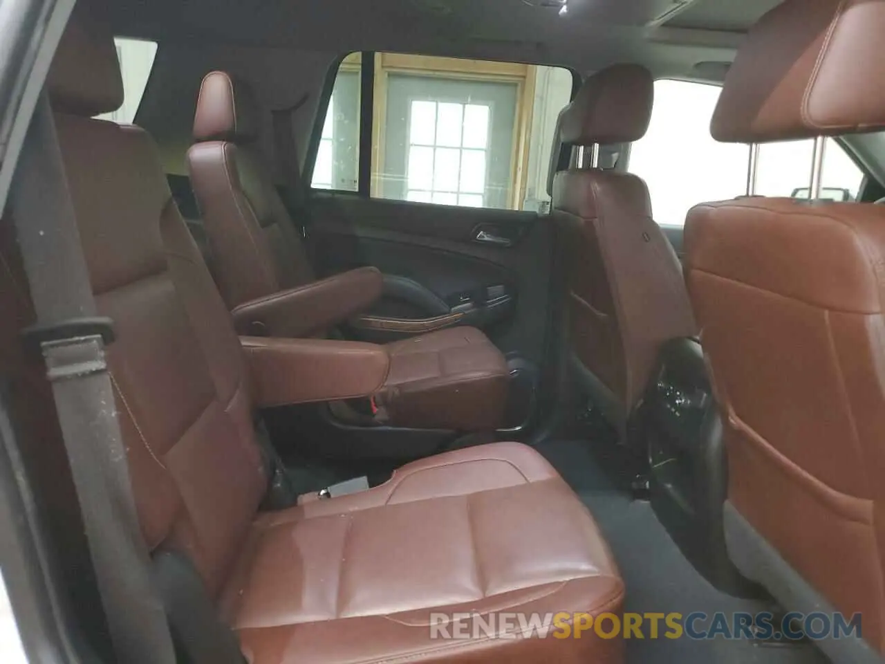 11 Photograph of a damaged car 1GNSKCKJ9KR225873 CHEVROLET TAHOE 2019