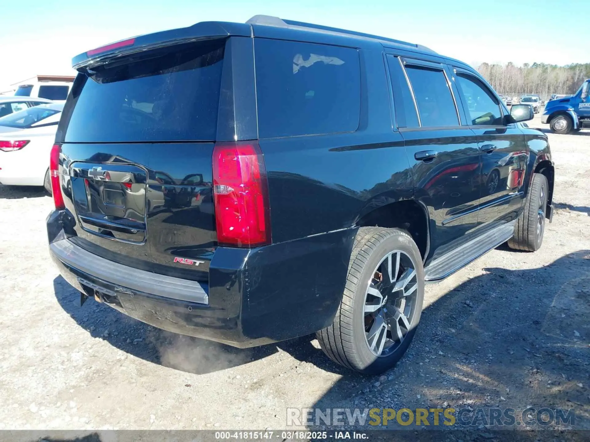 4 Photograph of a damaged car 1GNSKCKJ9KR284051 CHEVROLET TAHOE 2019