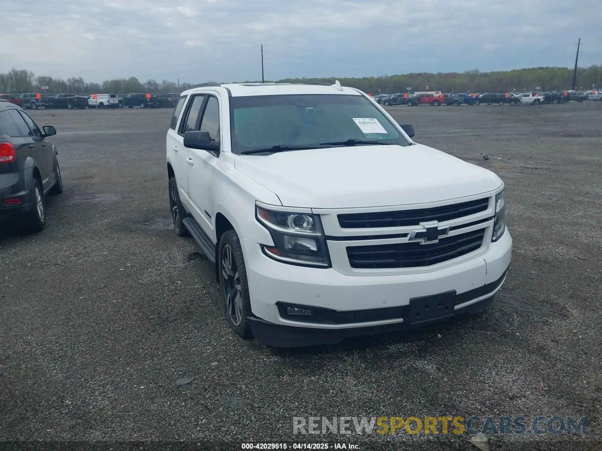 1 Photograph of a damaged car 1GNSKCKJXKR338215 CHEVROLET TAHOE 2019