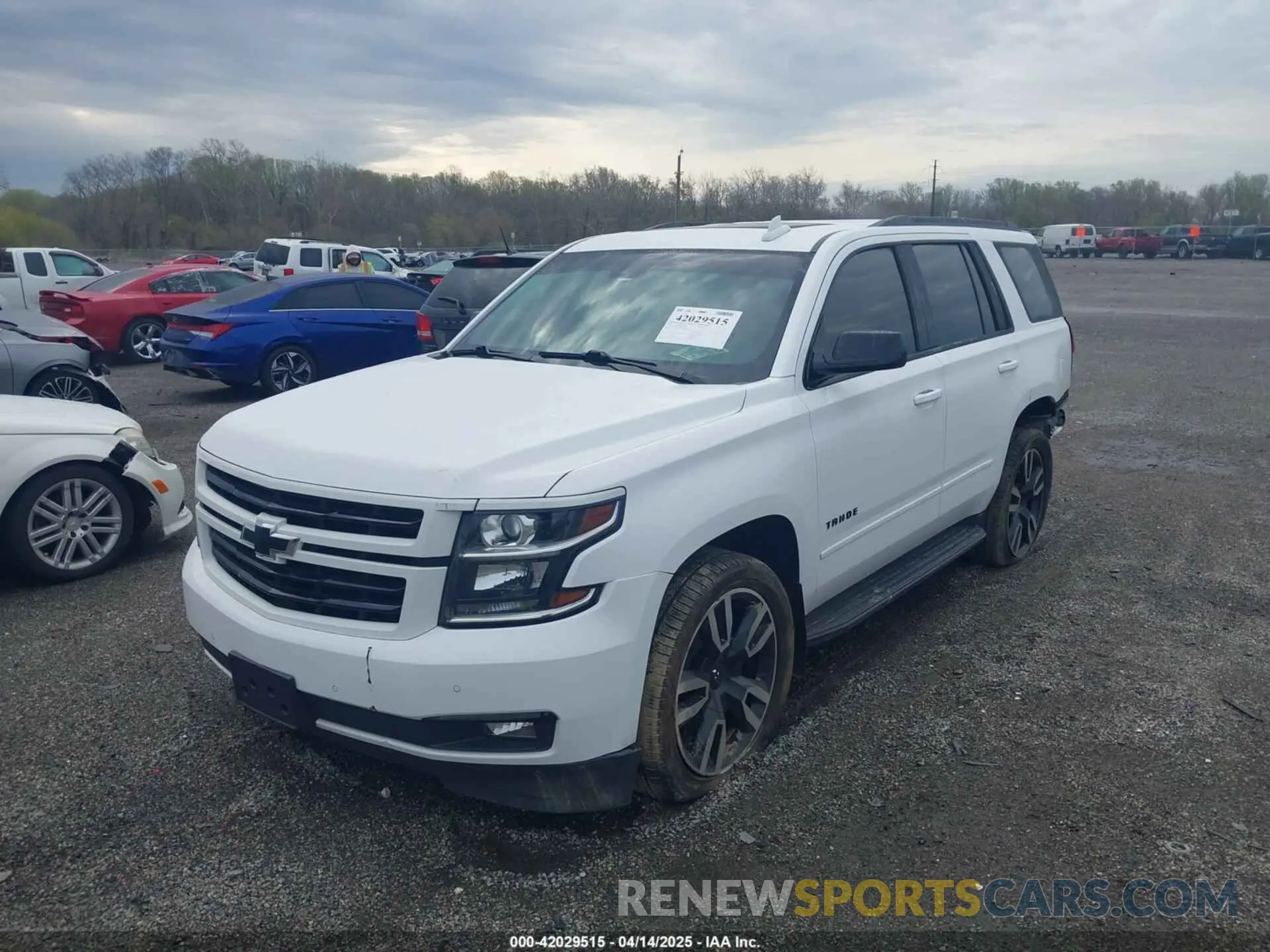 2 Photograph of a damaged car 1GNSKCKJXKR338215 CHEVROLET TAHOE 2019