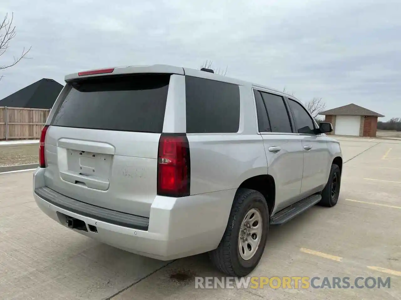 4 Photograph of a damaged car 1GNSKDEC4KR299852 CHEVROLET TAHOE 2019