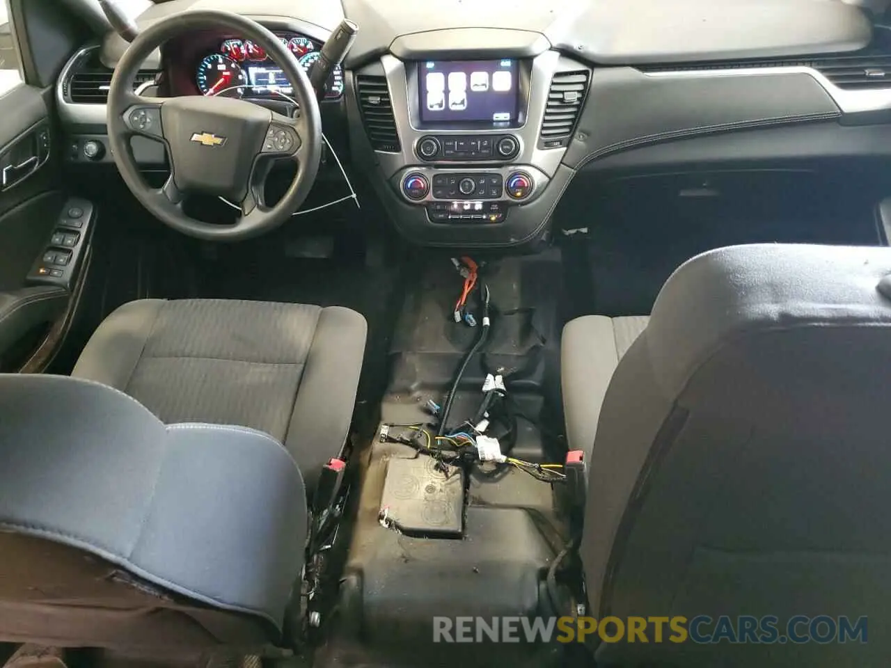 8 Photograph of a damaged car 1GNSKDEC5KR393190 CHEVROLET TAHOE 2019
