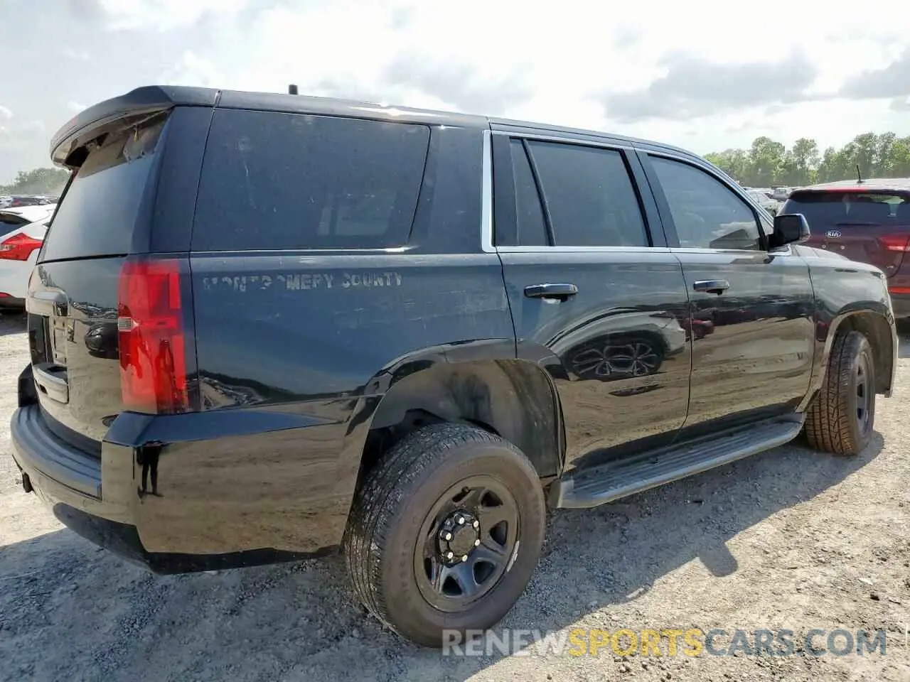 3 Photograph of a damaged car 1GNLCDEC0LR242390 CHEVROLET TAHOE 2020