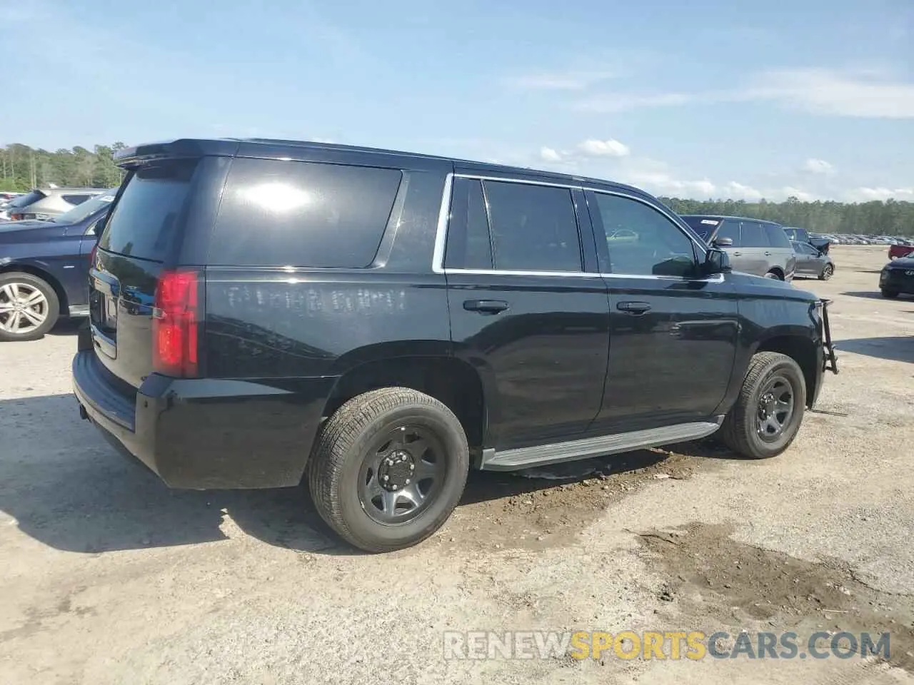 3 Photograph of a damaged car 1GNLCDEC2LR228006 CHEVROLET TAHOE 2020