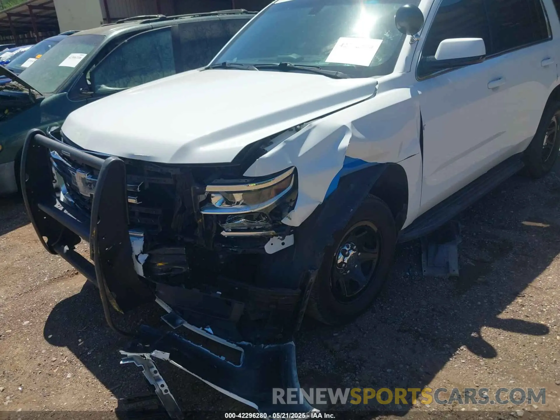 6 Photograph of a damaged car 1GNLCDEC3LR169211 CHEVROLET TAHOE 2020
