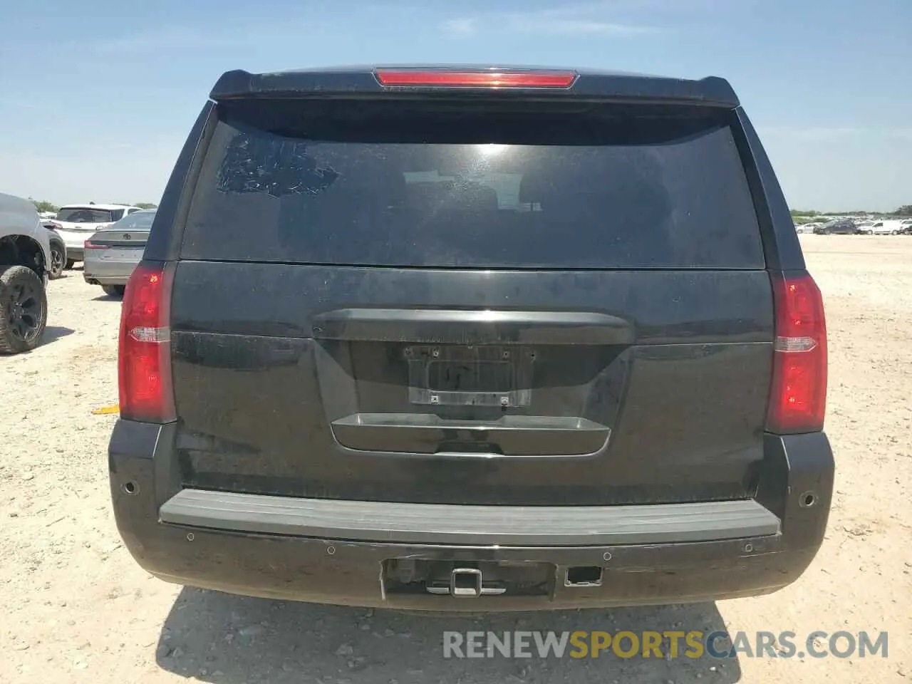 6 Photograph of a damaged car 1GNLCDEC3LR175896 CHEVROLET TAHOE 2020