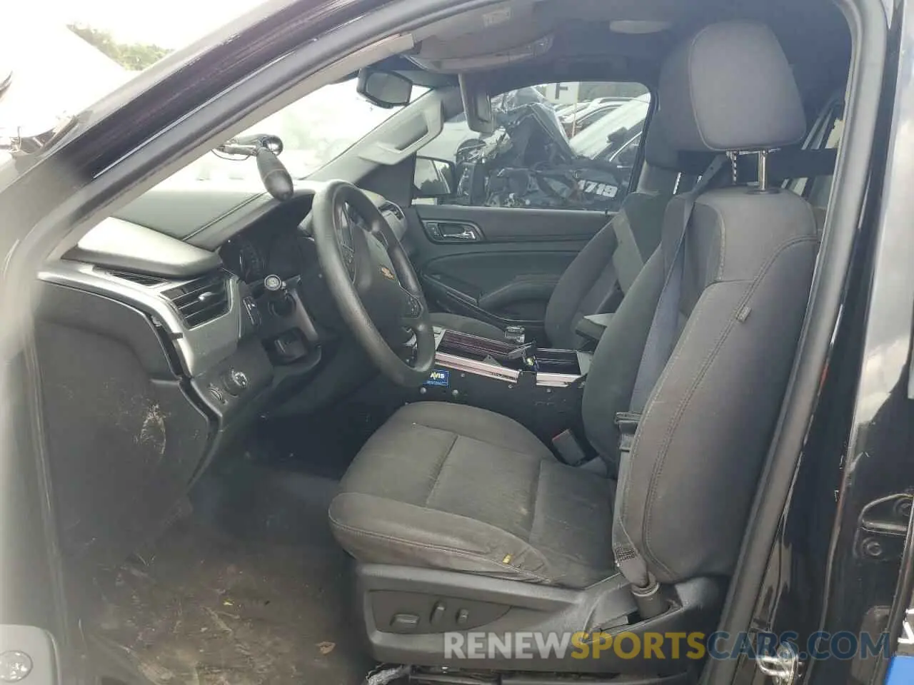 7 Photograph of a damaged car 1GNLCDEC6LR234133 CHEVROLET TAHOE 2020