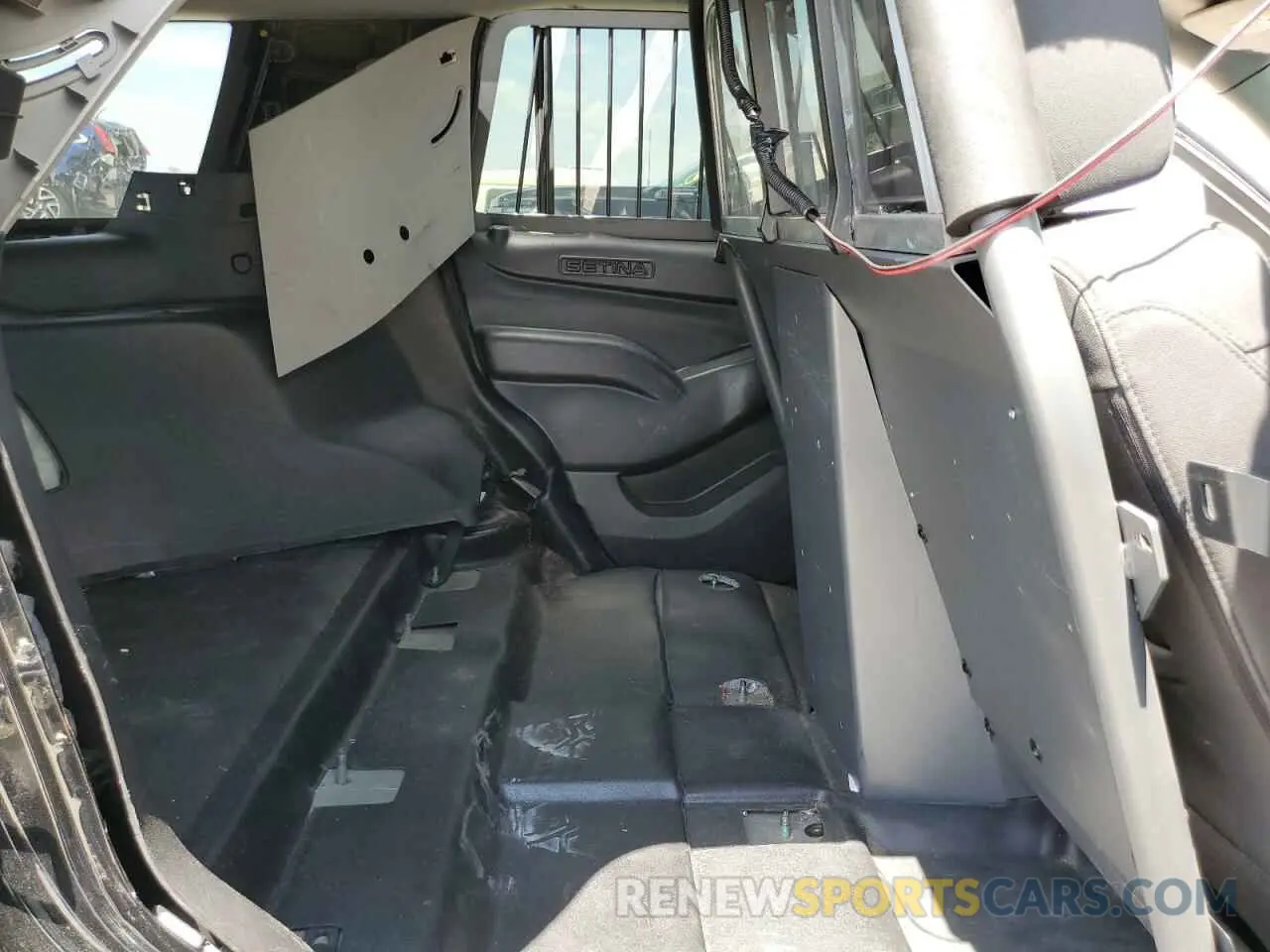 11 Photograph of a damaged car 1GNLCDEC7LR221777 CHEVROLET TAHOE 2020